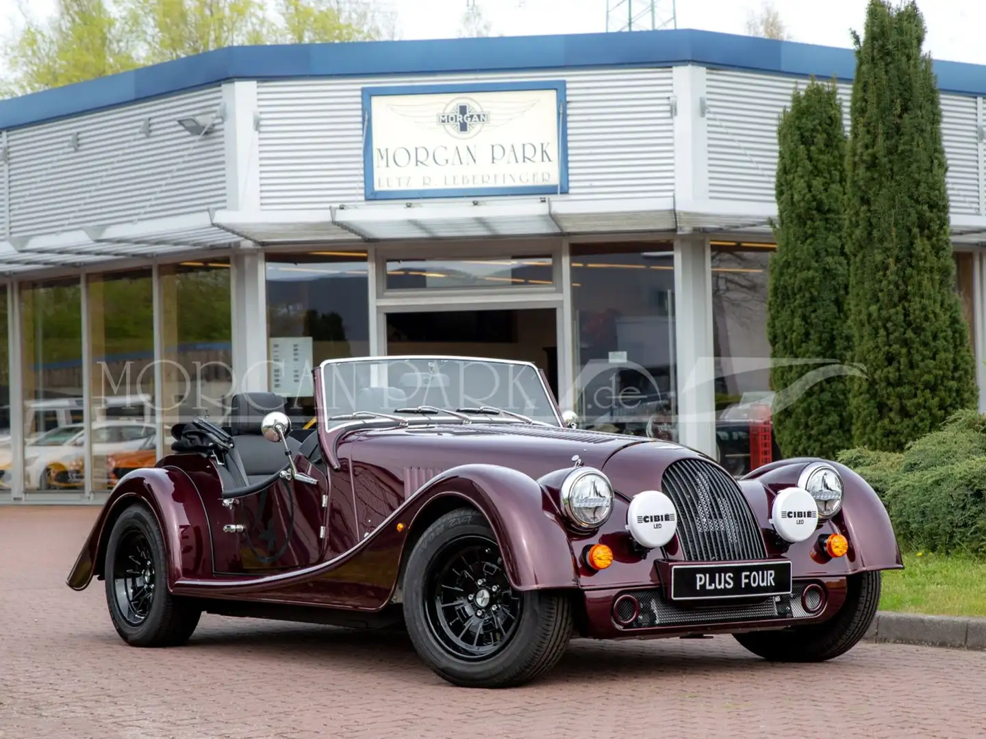 Morgan Plus 4 Plus Four MY23 Rot - 1