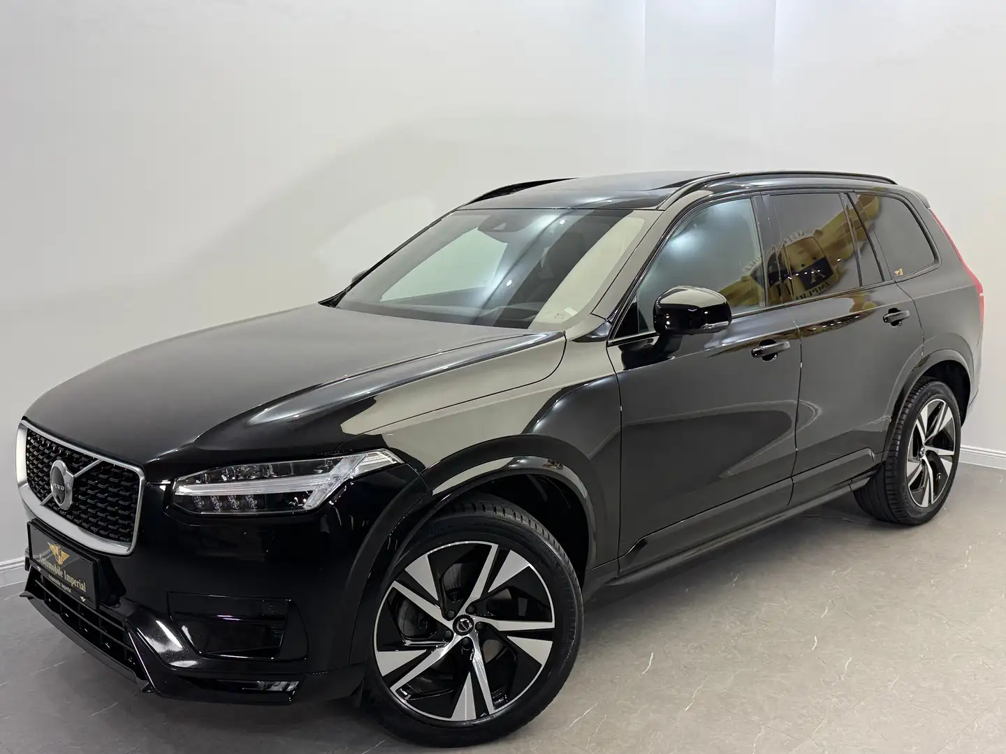Volvo XC90 B5 AWD // 7-SITZER // R-DESIGN //360° KAMERA// Schwarz - 2