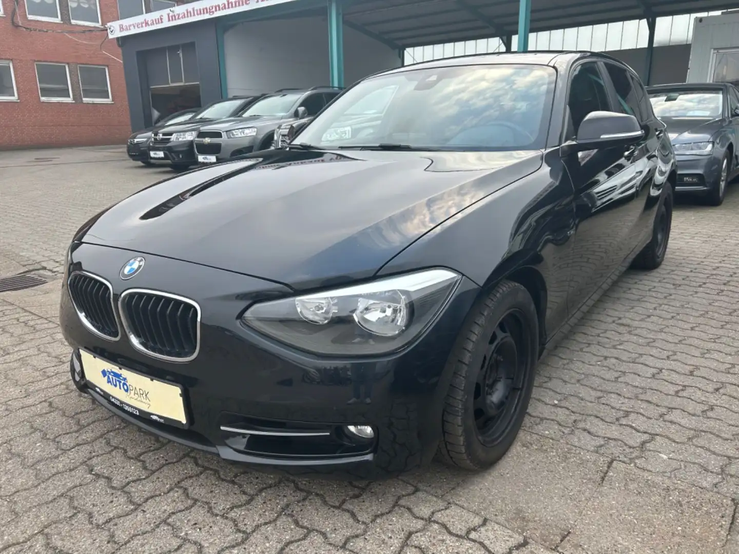 BMW 118 Lim. 5-trg. 118i Zwart - 1