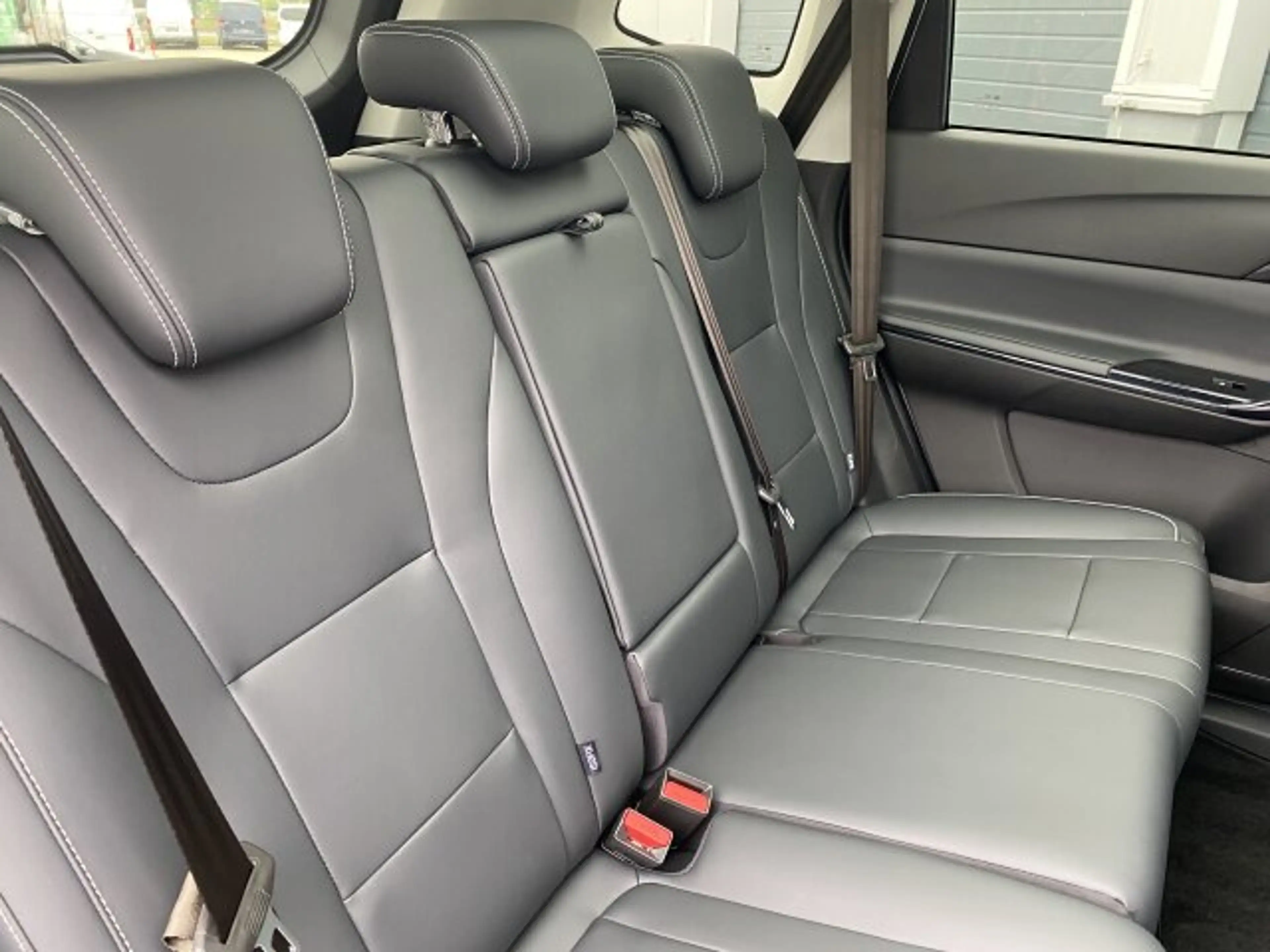 DFM Forthing 3 Forthing 3 Navi Panorama Kamera Ambiente Sitzh. — photo 18