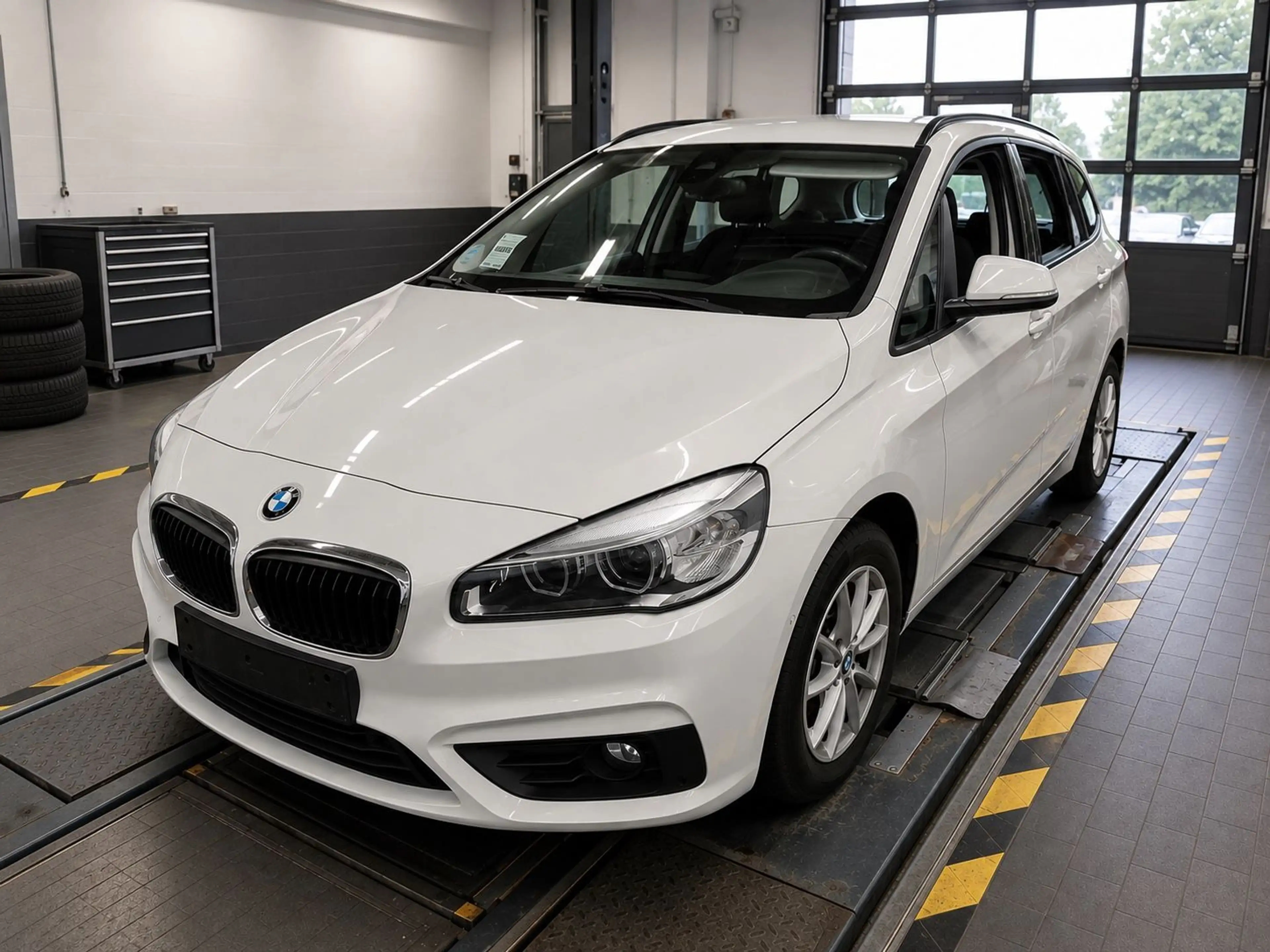BMW 216 *LED*Navi*Sitzh.*AHK*Scheckhe