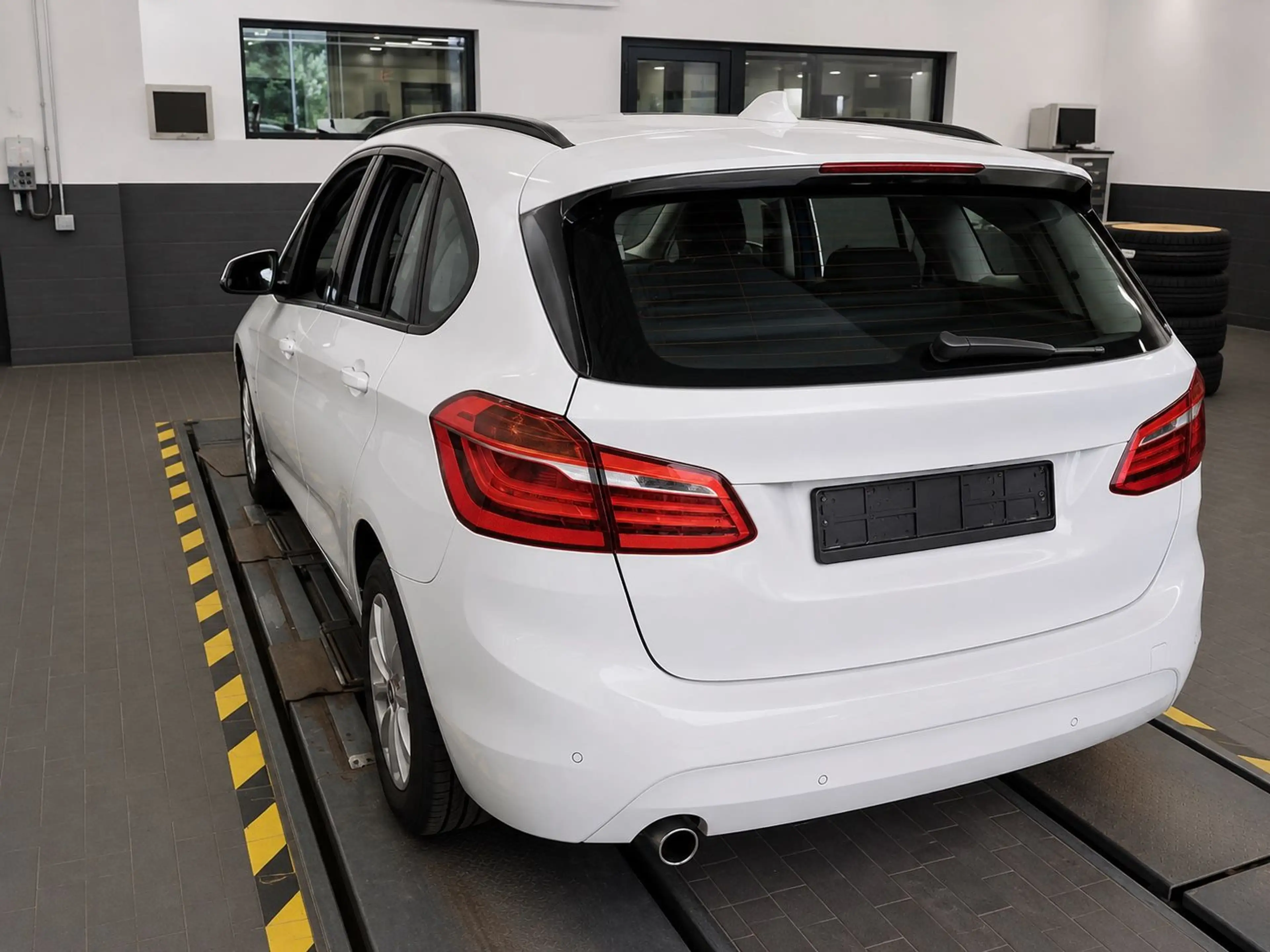 BMW 216 *LED*Navi*Sitzh.*AHK*Scheckhe — photo 3
