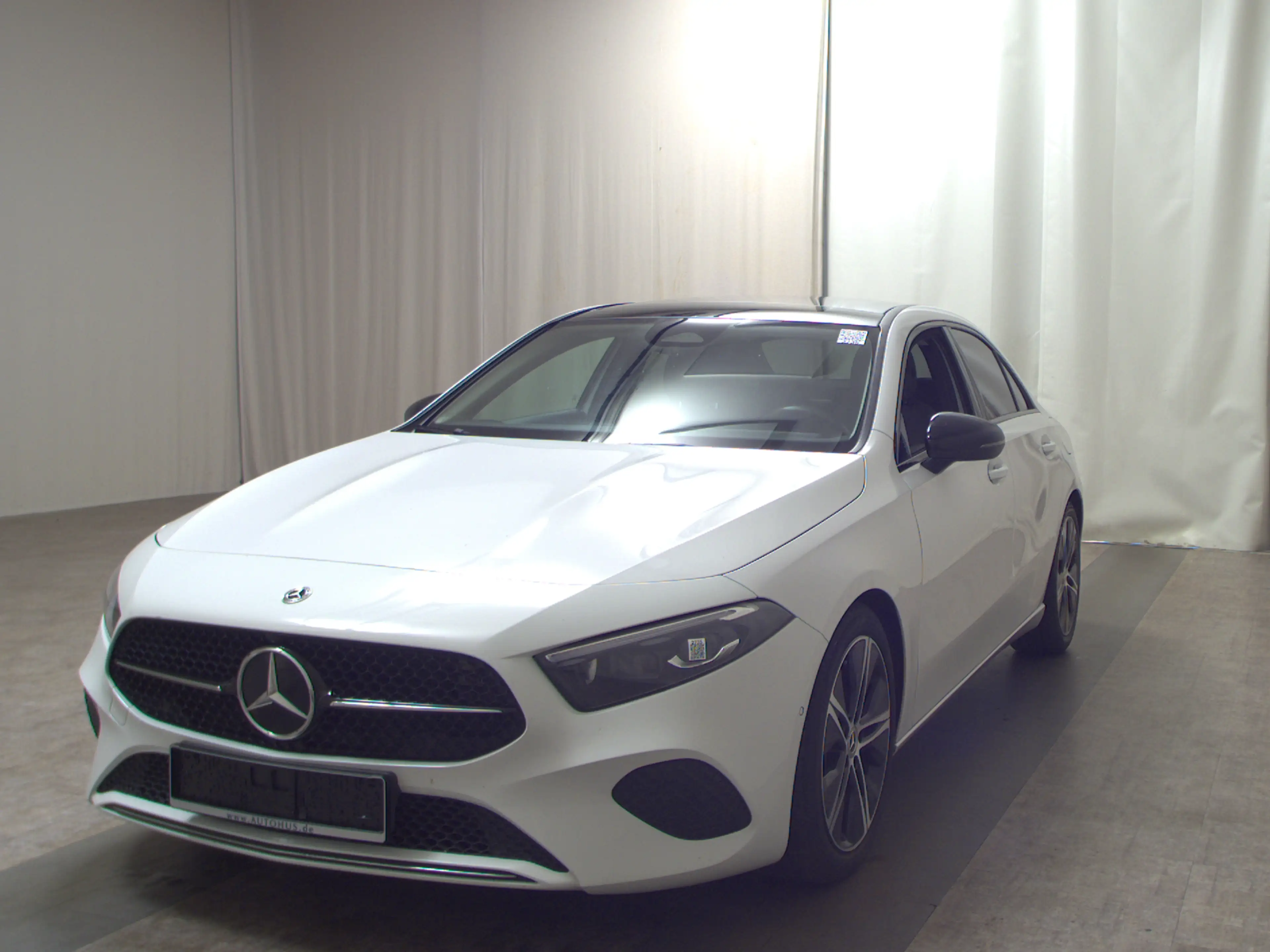 Mercedes-Benz A 220 A 220 NAVI SPORTSITZE RADIO TEMPO MFL PANO SHZ GSD VC LED LEDER RFK — photo 2