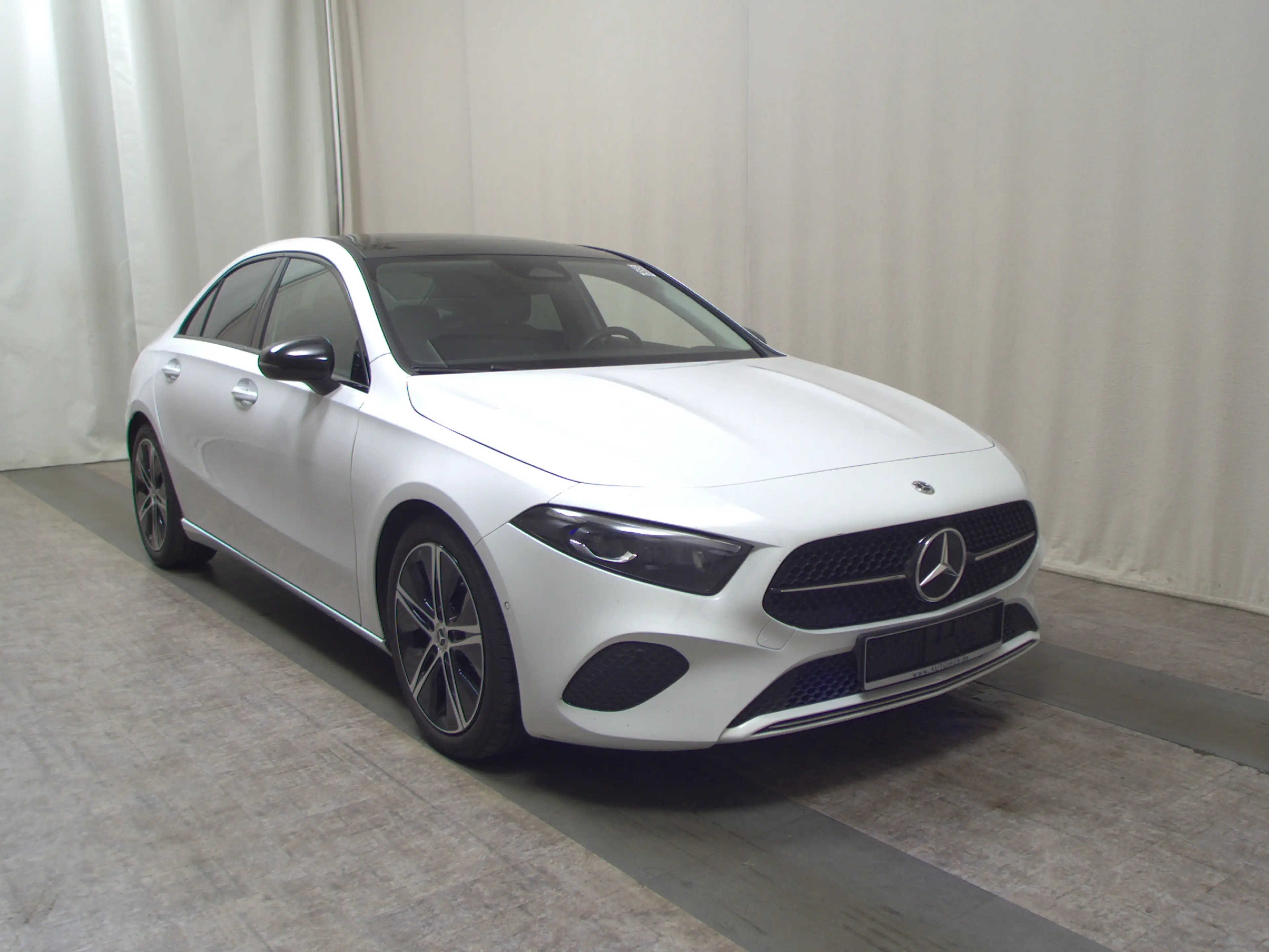 Mercedes-Benz A 220 A 220 NAVI SPORTSITZE RADIO TEMPO MFL PANO SHZ GSD VC LED LEDER RFK — photo 3