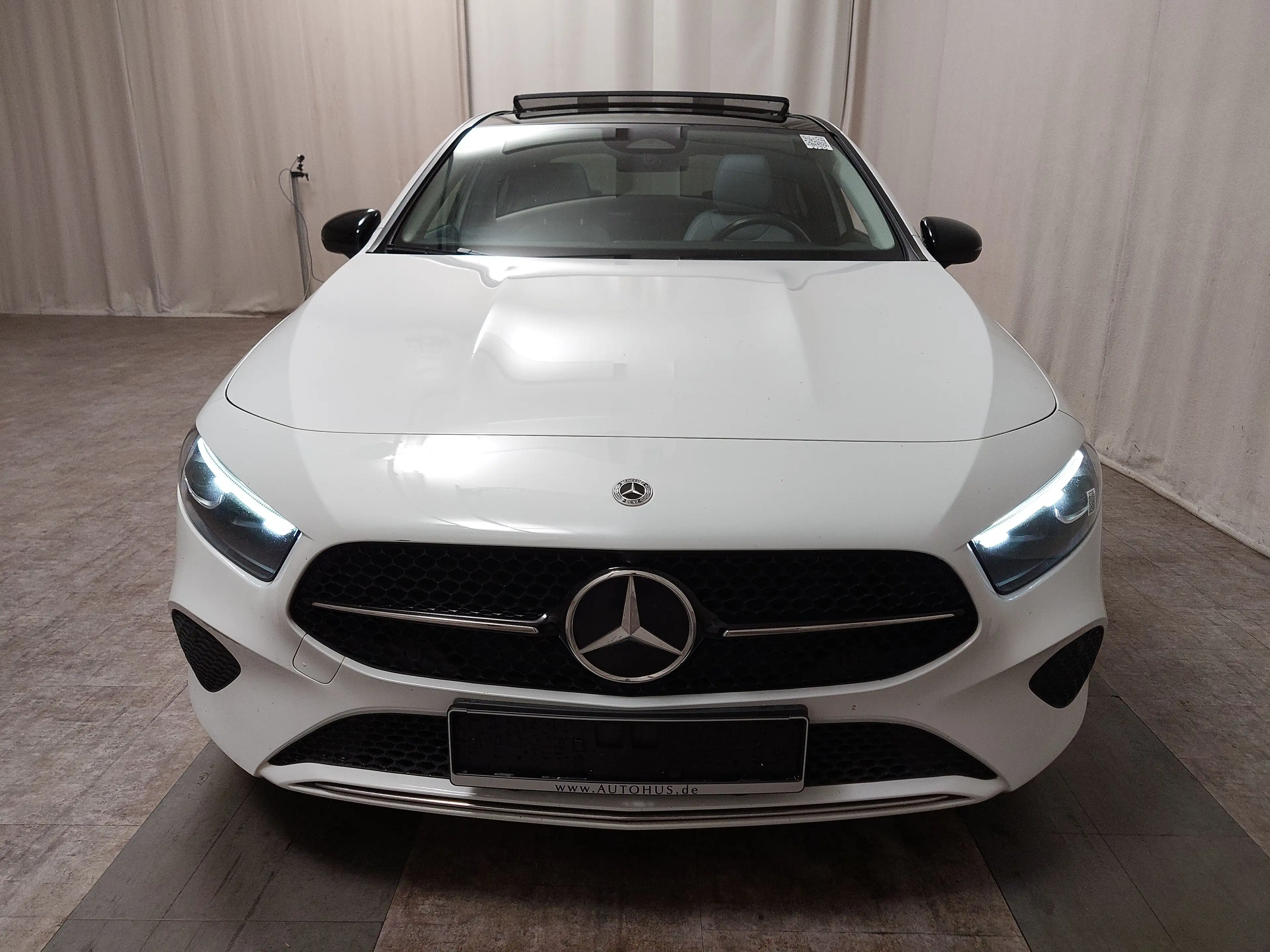 Mercedes-Benz A 220 A 220 NAVI SPORTSITZE RADIO TEMPO MFL PANO SHZ GSD VC LED LEDER RFK — photo 9