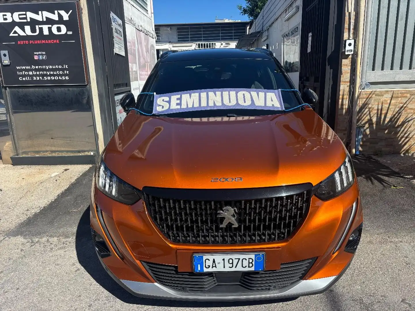 Peugeot 2008 BlueHDi 100 S&S GT Line Marrone - 1