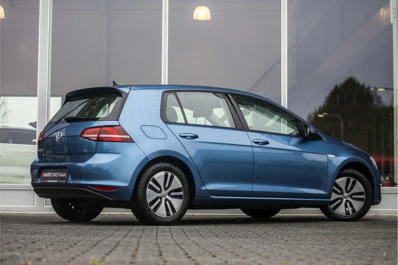 Volkswagen e-Golf e-Golf NL Auto | LED | Park. sens. V + A | Kék - 2