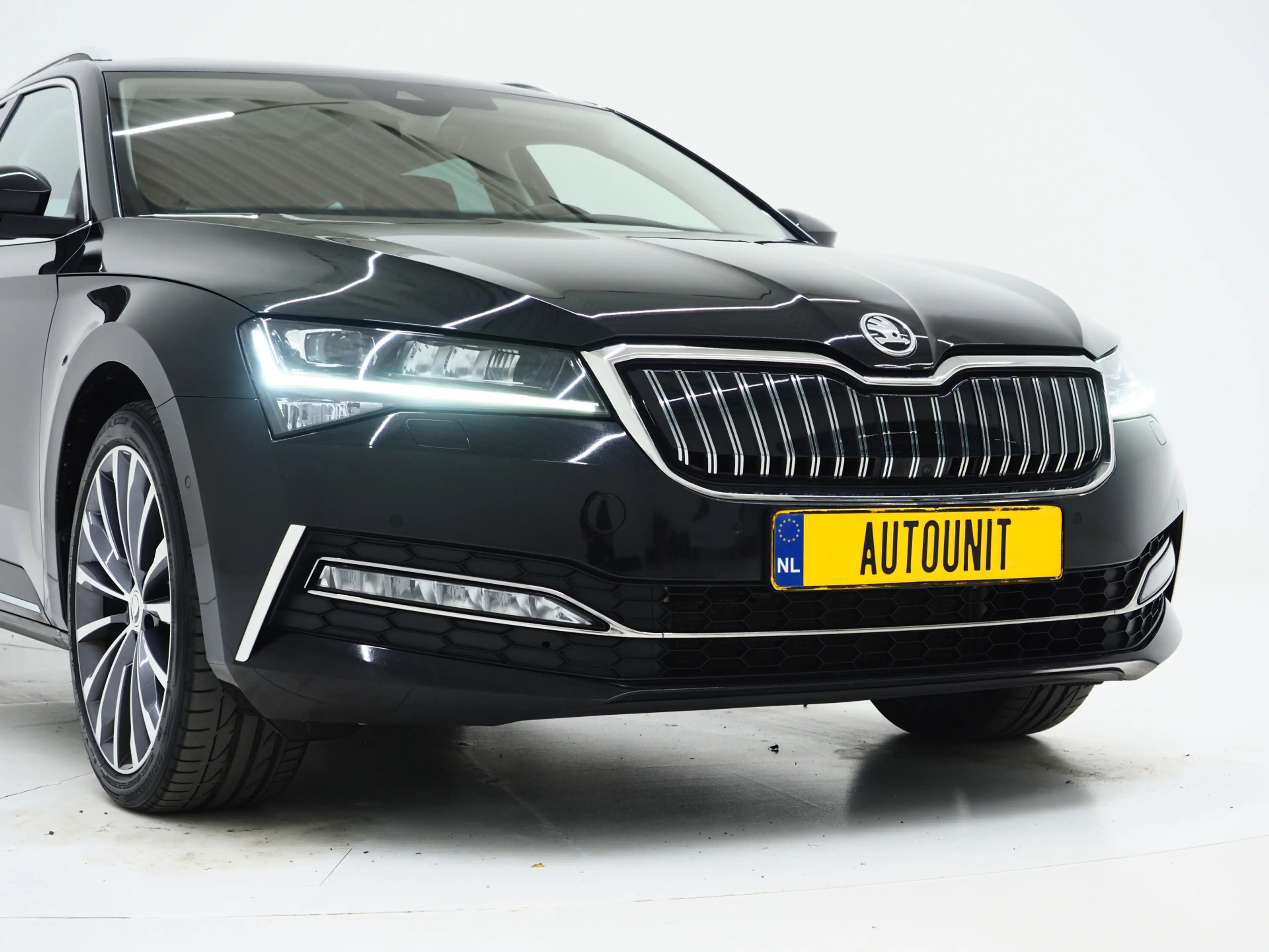 Skoda Superb Combi 1.4 TSI iV Laurin & Klement | Panoramadak | — photo 12