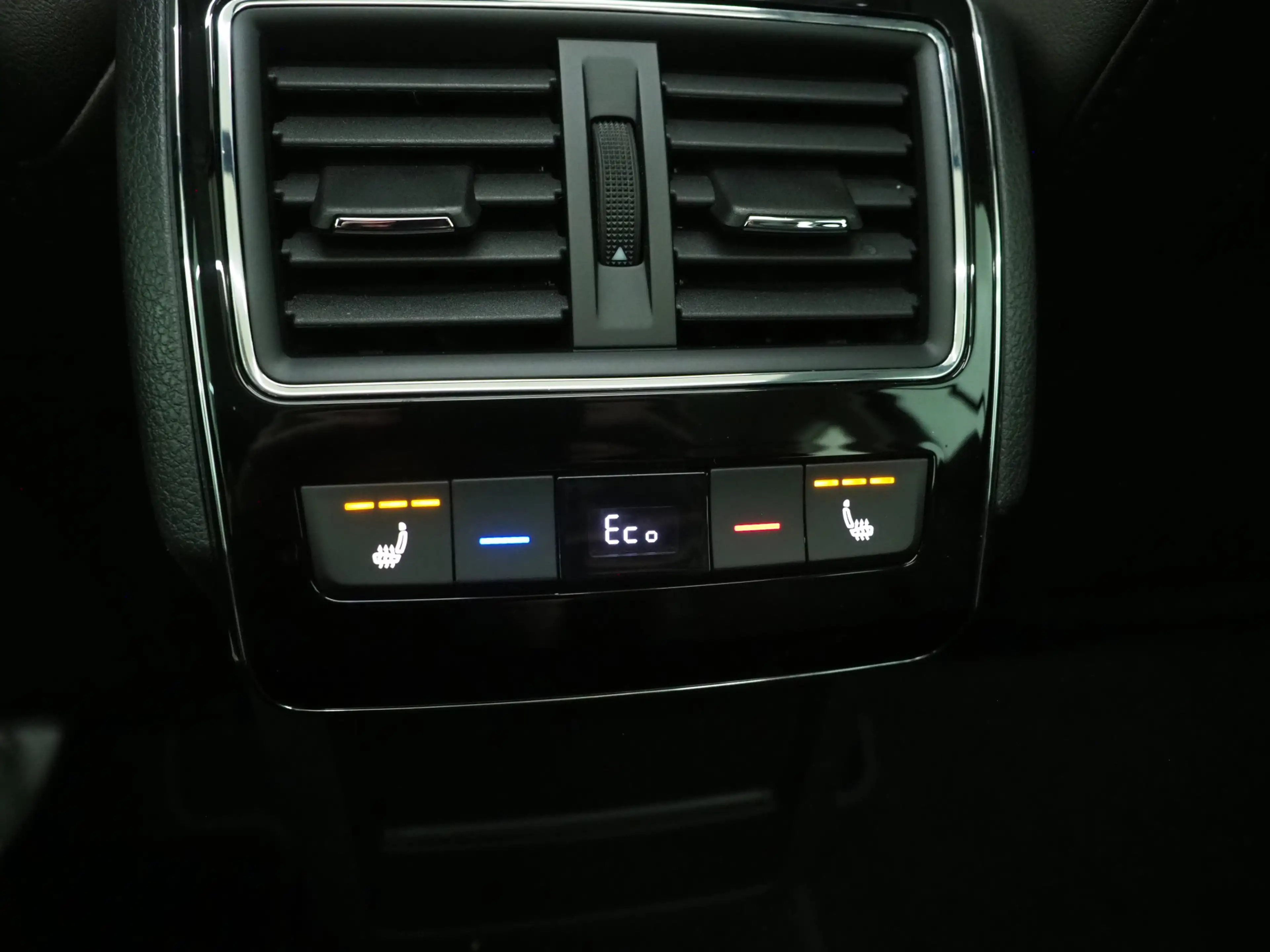 Skoda Superb Combi 1.4 TSI iV Laurin & Klement | Panoramadak | — photo 40