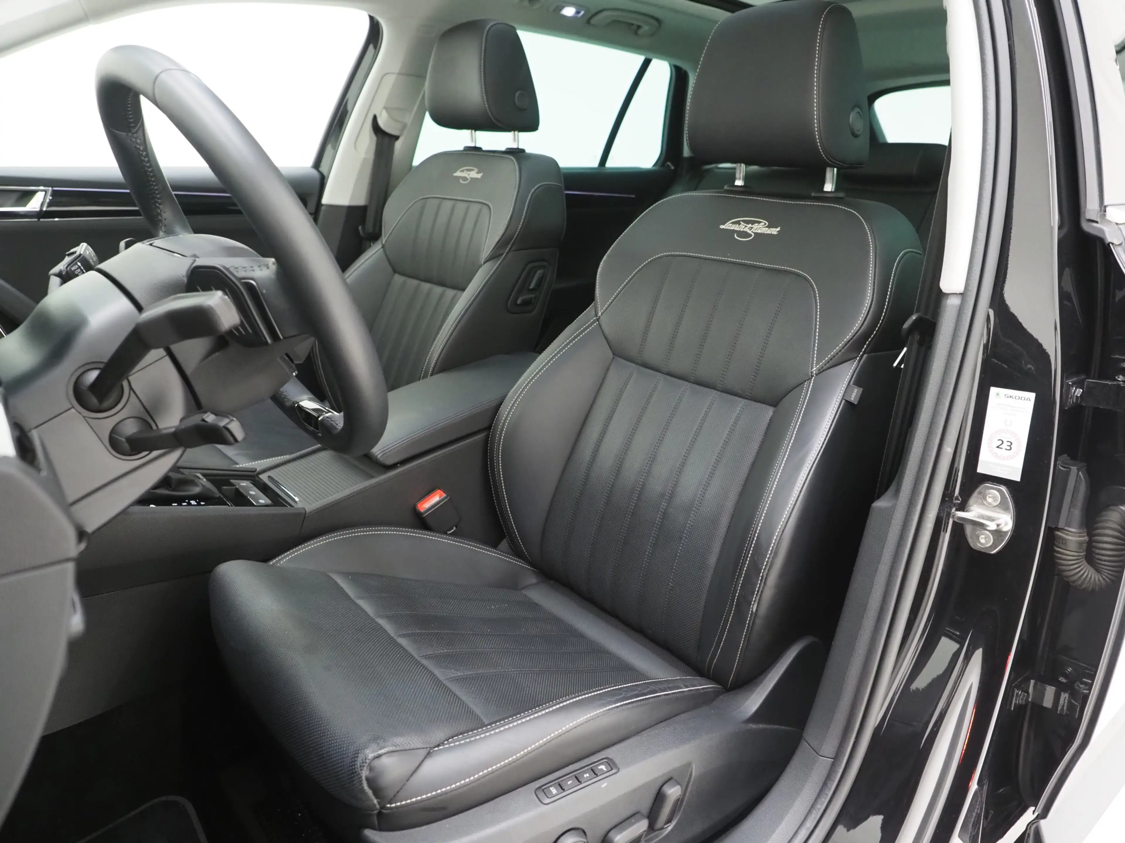 Skoda Superb Combi 1.4 TSI iV Laurin & Klement | Panoramadak | — photo 4