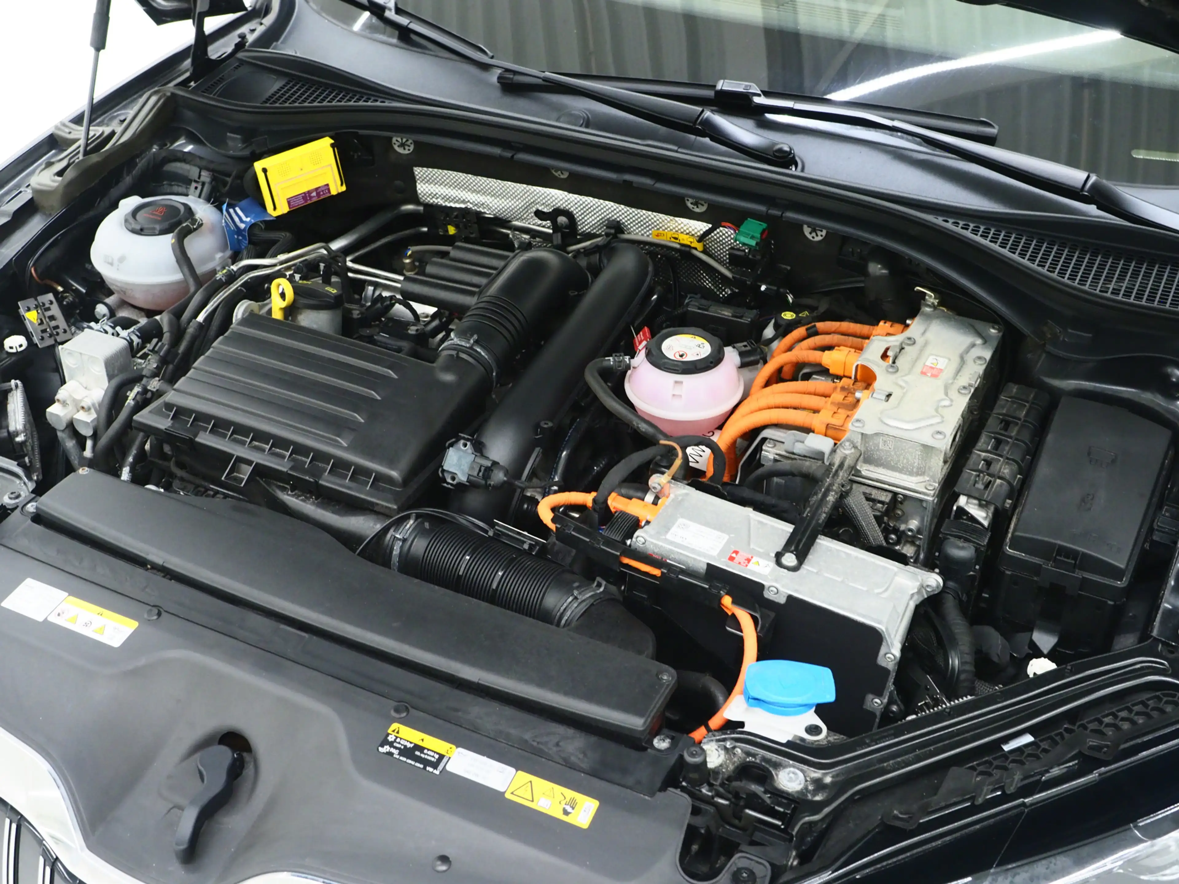 Skoda Superb Combi 1.4 TSI iV Laurin & Klement | Panoramadak | — photo 7