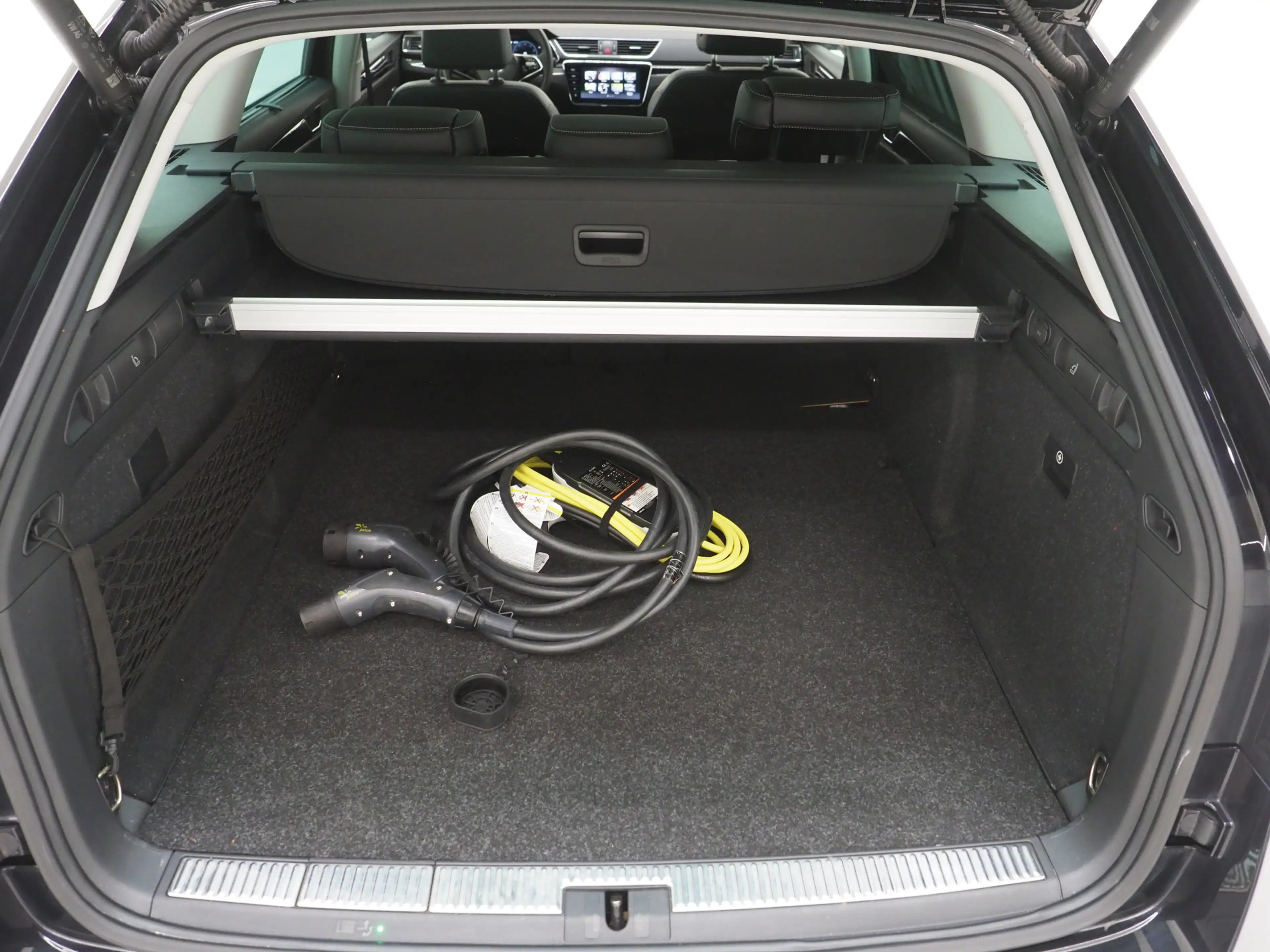 Skoda Superb Combi 1.4 TSI iV Laurin & Klement | Panoramadak | — photo 44
