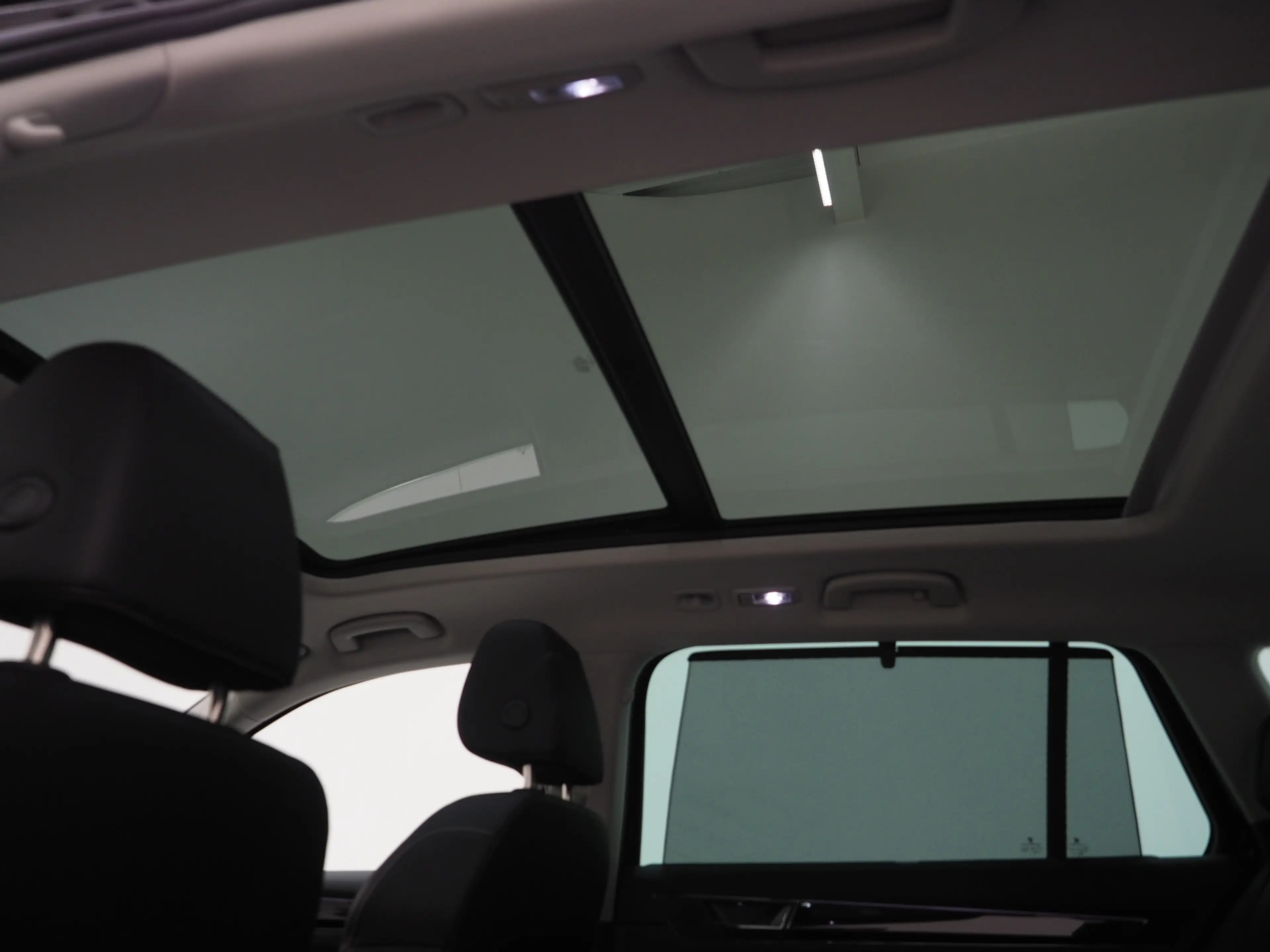 Skoda Superb Combi 1.4 TSI iV Laurin & Klement | Panoramadak | — photo 43