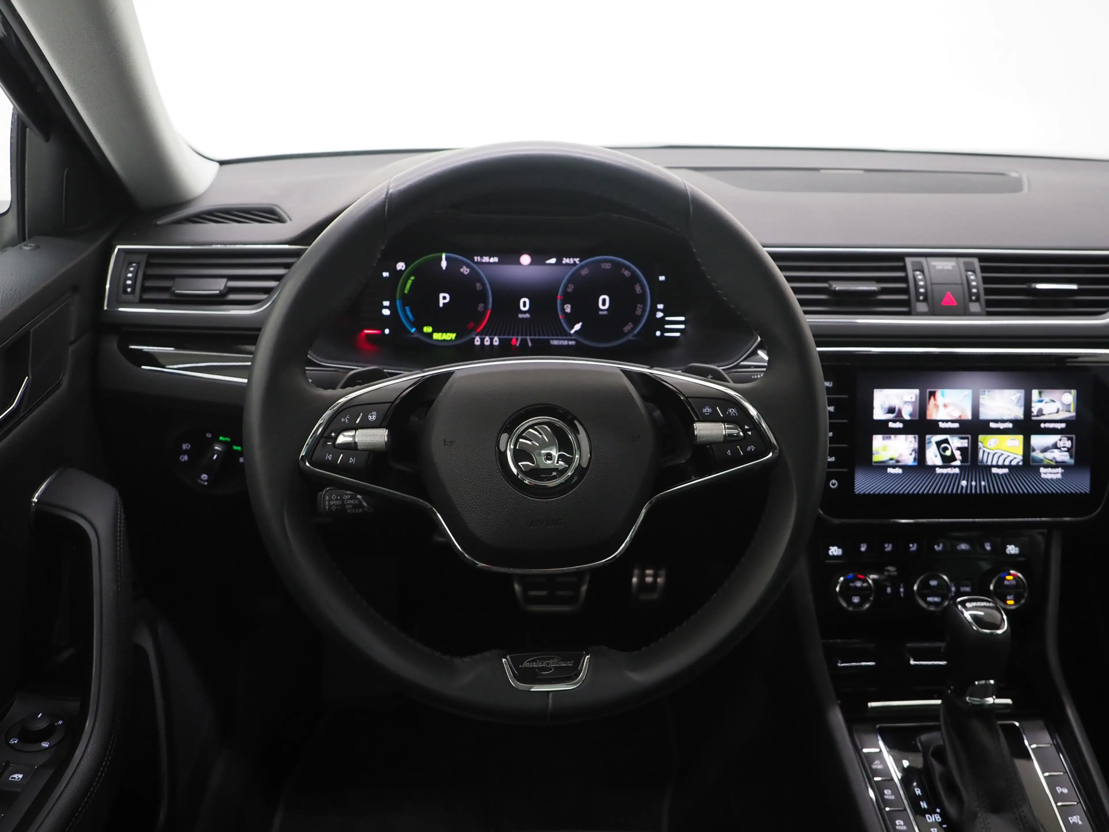 Skoda Superb Combi 1.4 TSI iV Laurin & Klement | Panoramadak | — photo 41