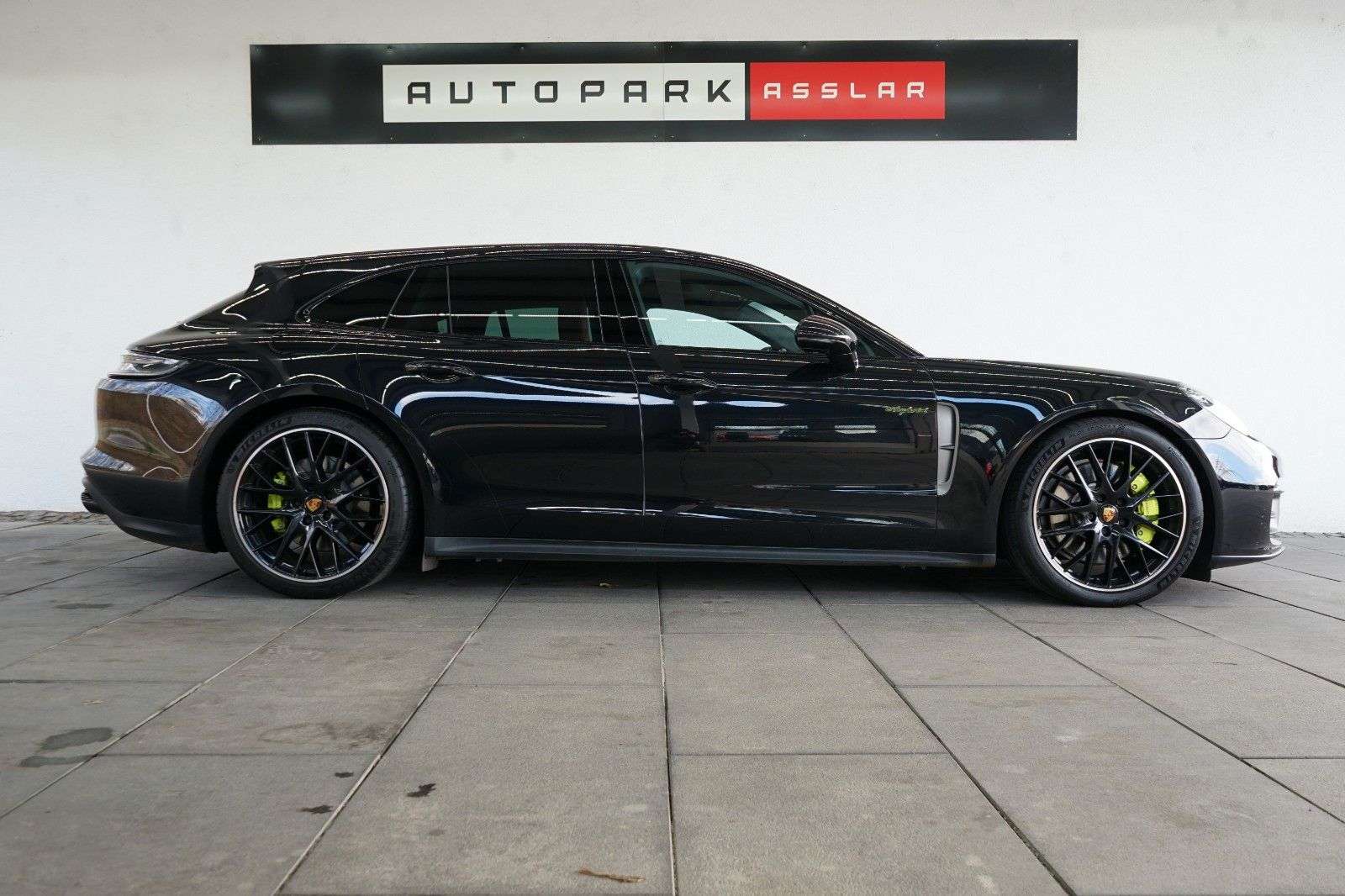 Second hand Porsche Panamera 