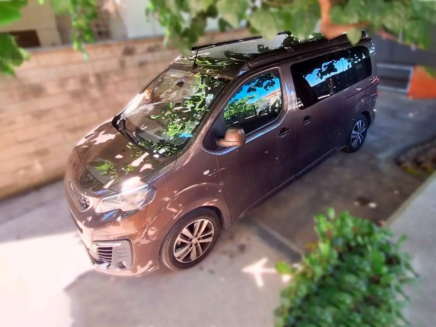 Peugeot Traveller 2.0BlueHDI Active Standard EAT6 180 Marrón - 2