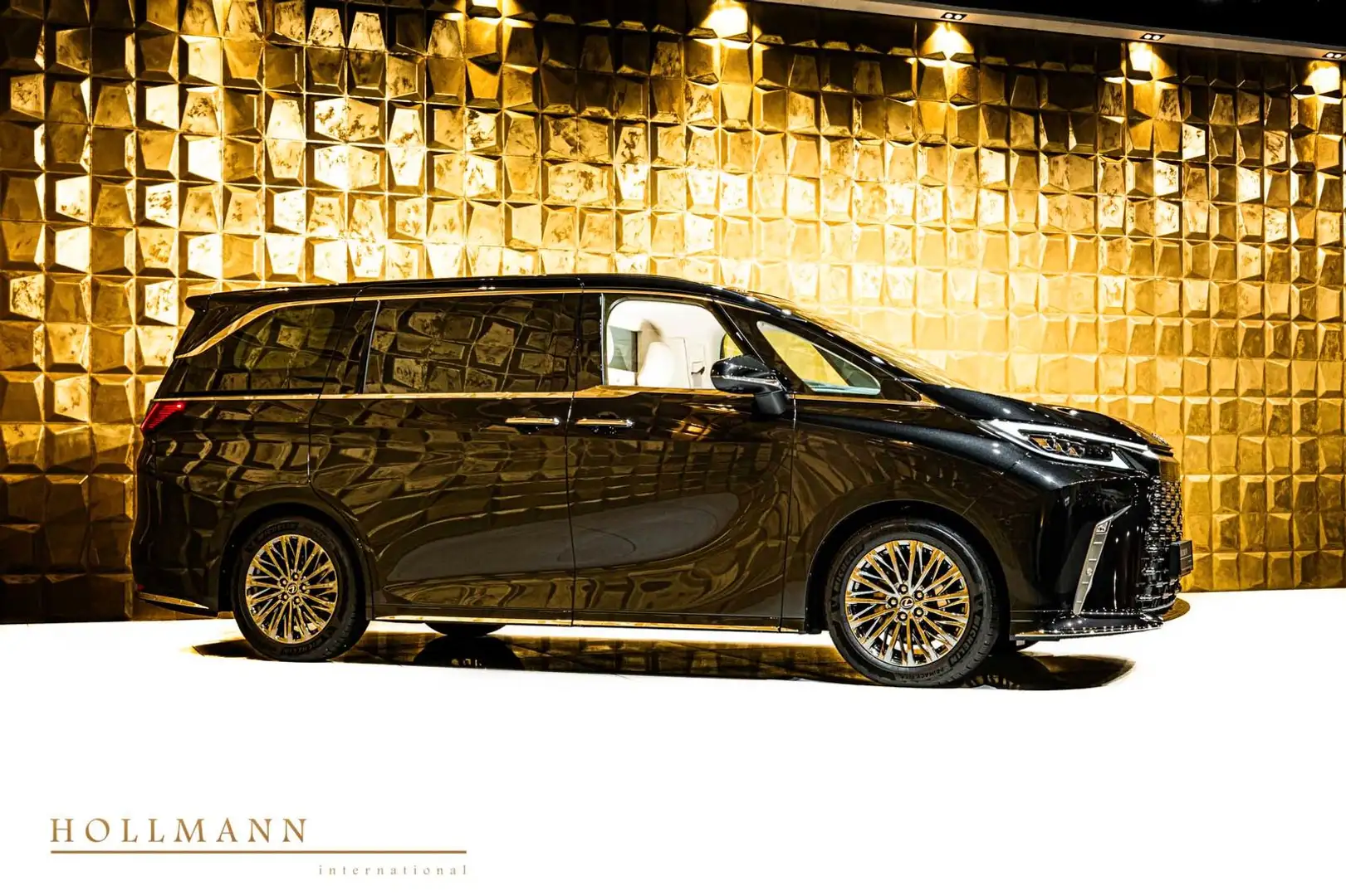 Lexus LM LEXUS LM 350H AWD LUXURY+4 SEATS+MY25 Чёрный - 2