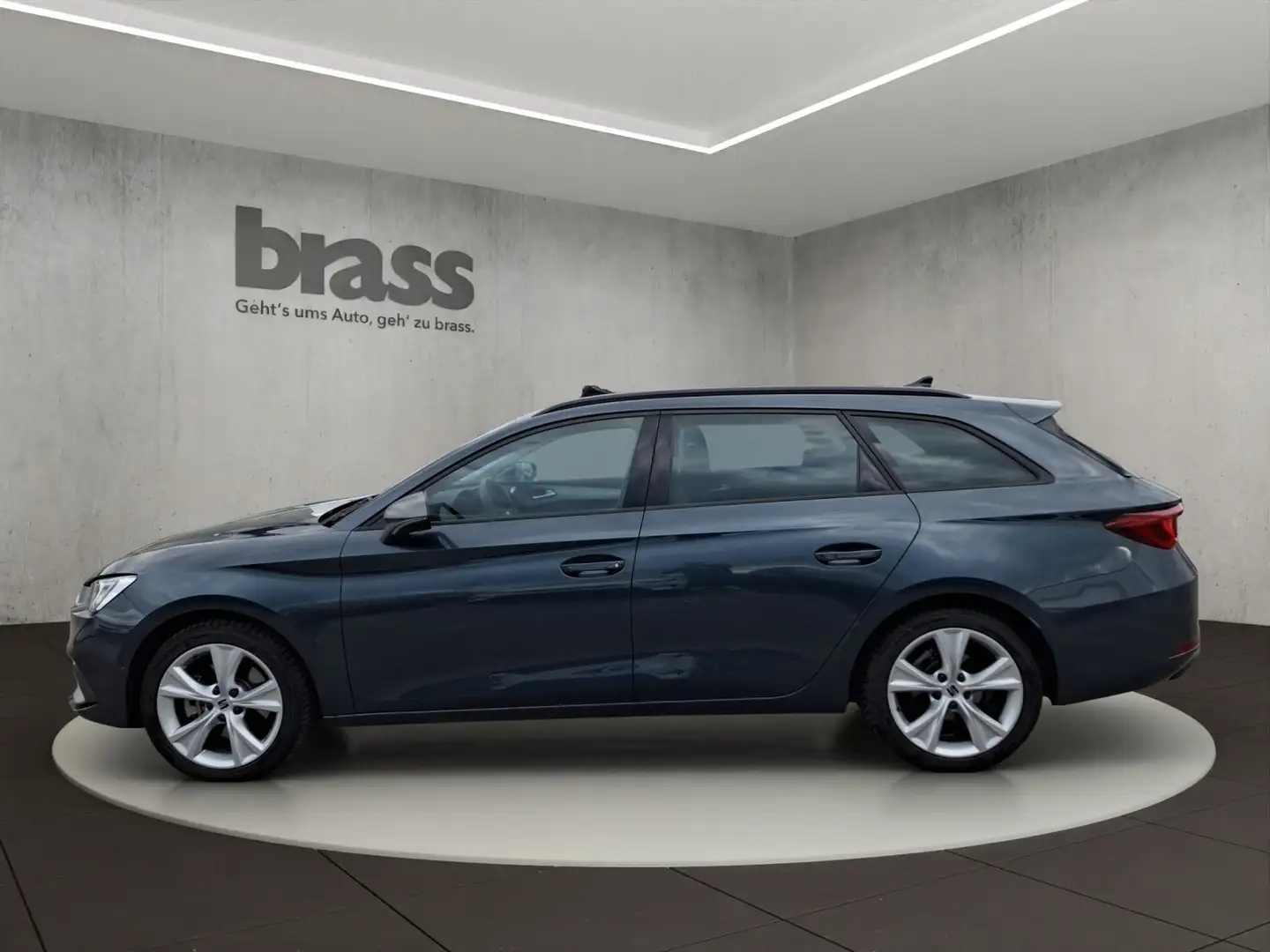 SEAT Leon Sportstourer 2.0 TDI FR Allwetterreifen Pan Grau - 2