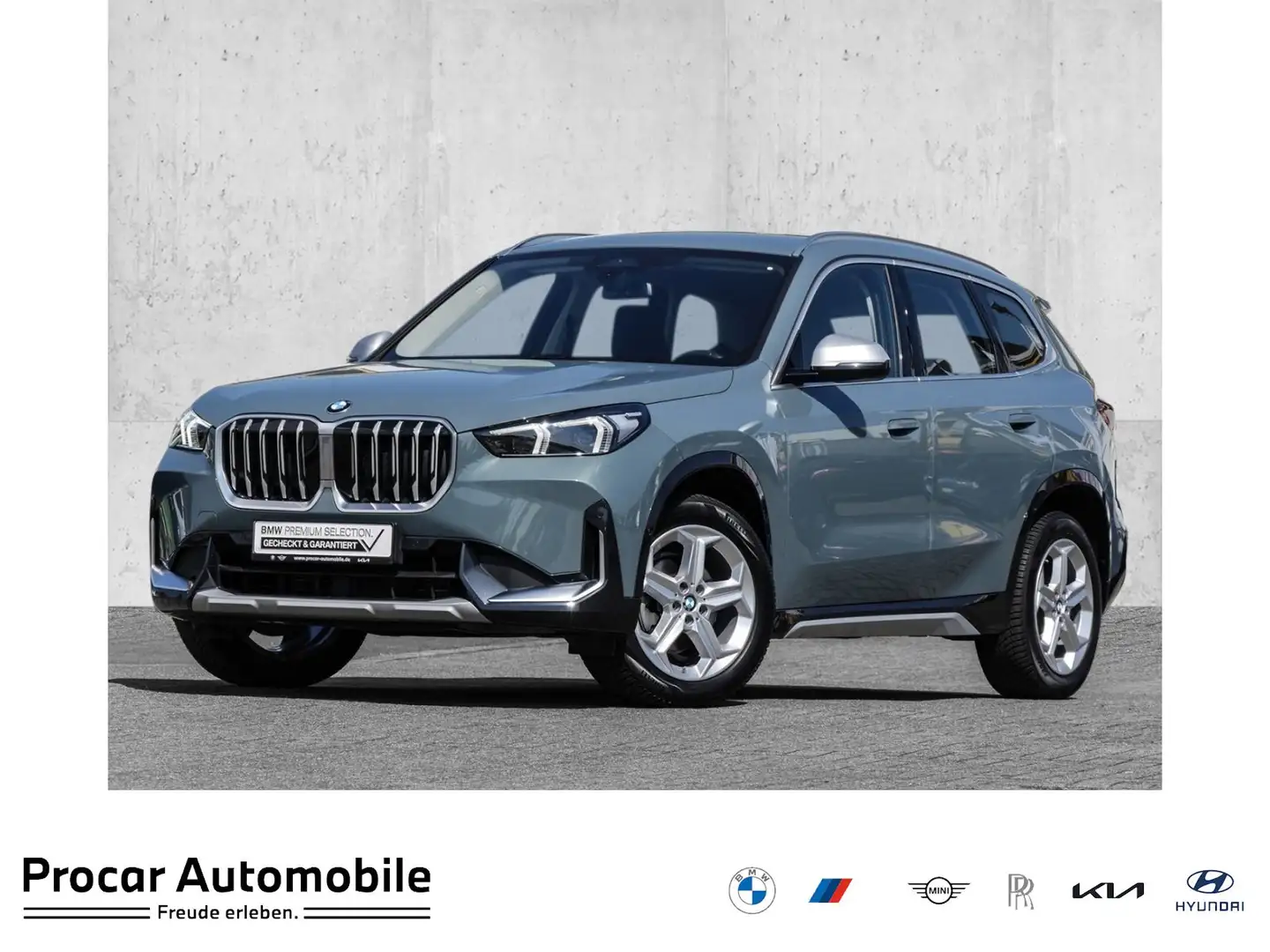 BMW X1 sDrive18d X LINE+DA+PA+AHK+ADAPT.LED Groen - 1