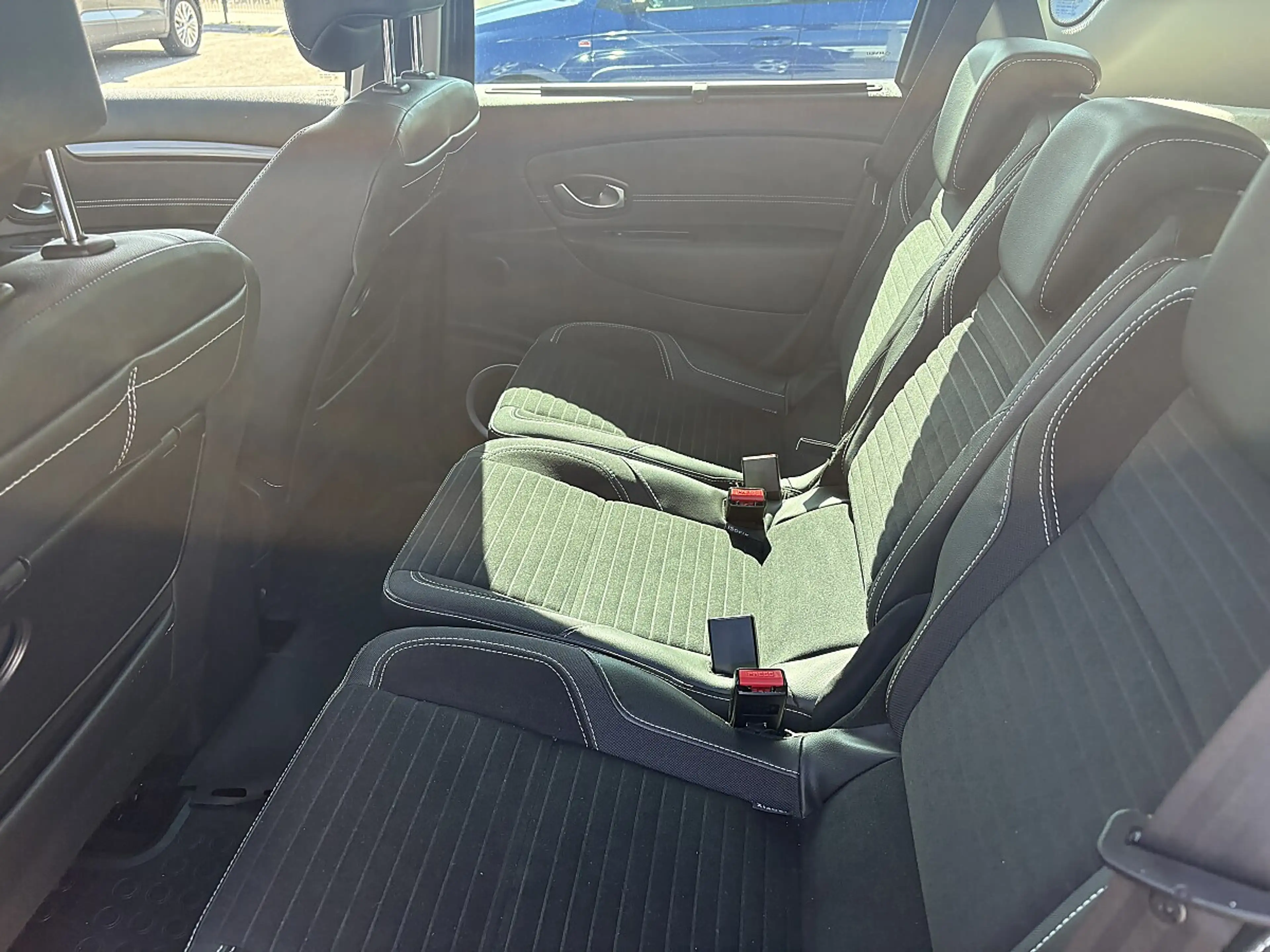 Renault Scenic Scénic XMOD Energy dCi 110 Bose Edition — photo 15