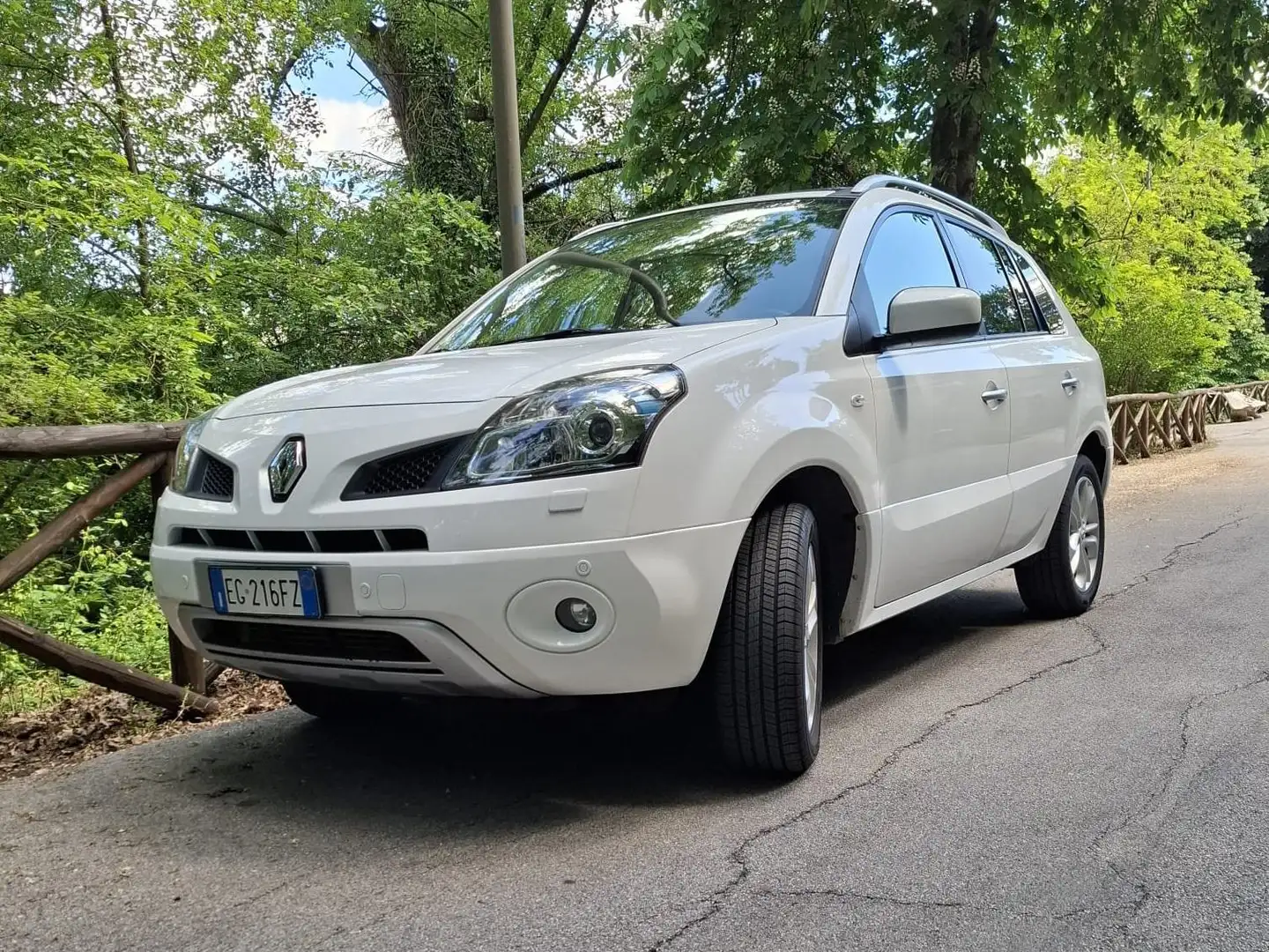 Renault Koleos Koleos 2.0 dci Luxe 4x4 150cv E5 Bianco - 2