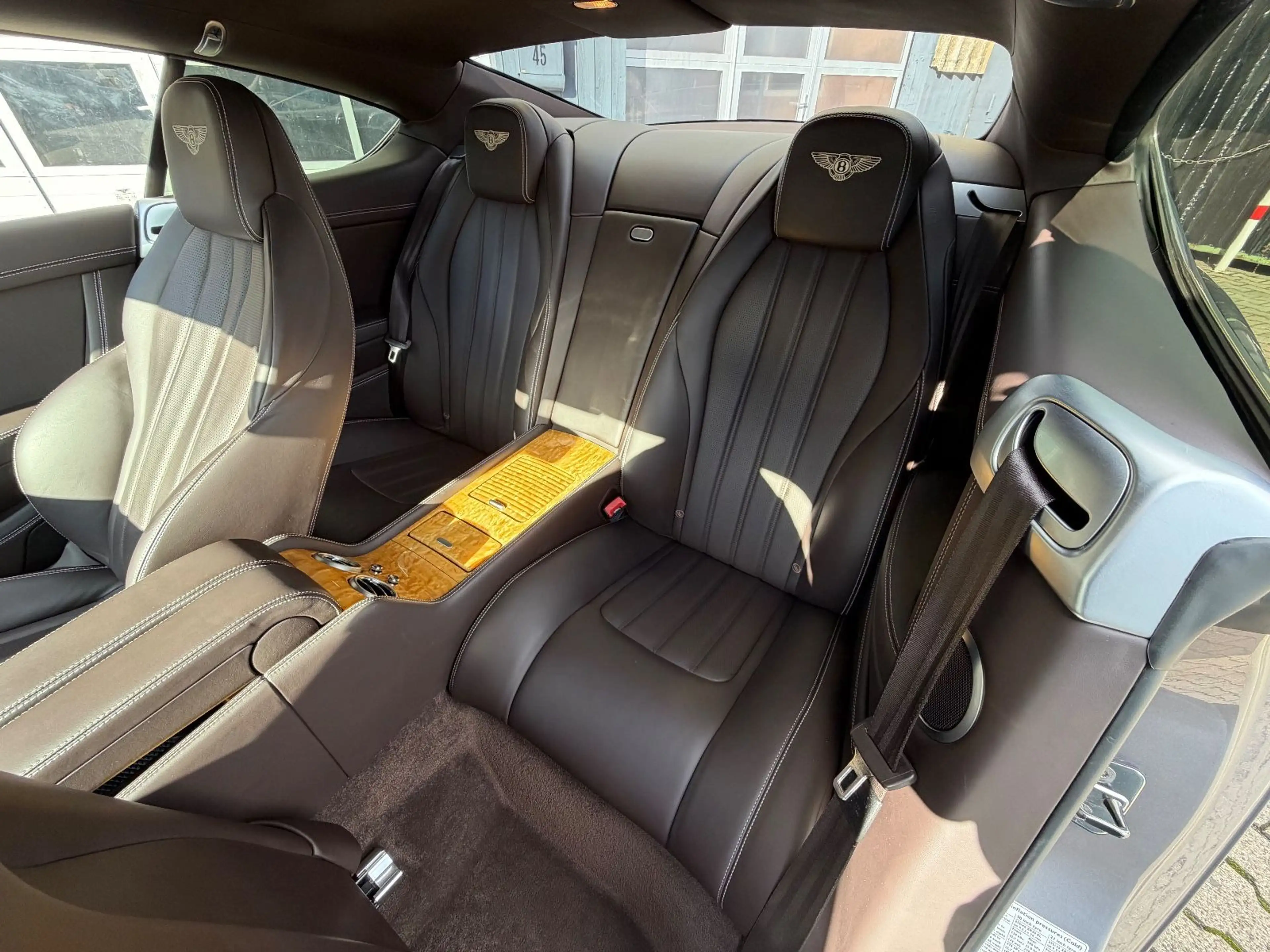 Bentley Continental GT /W12 — photo 15