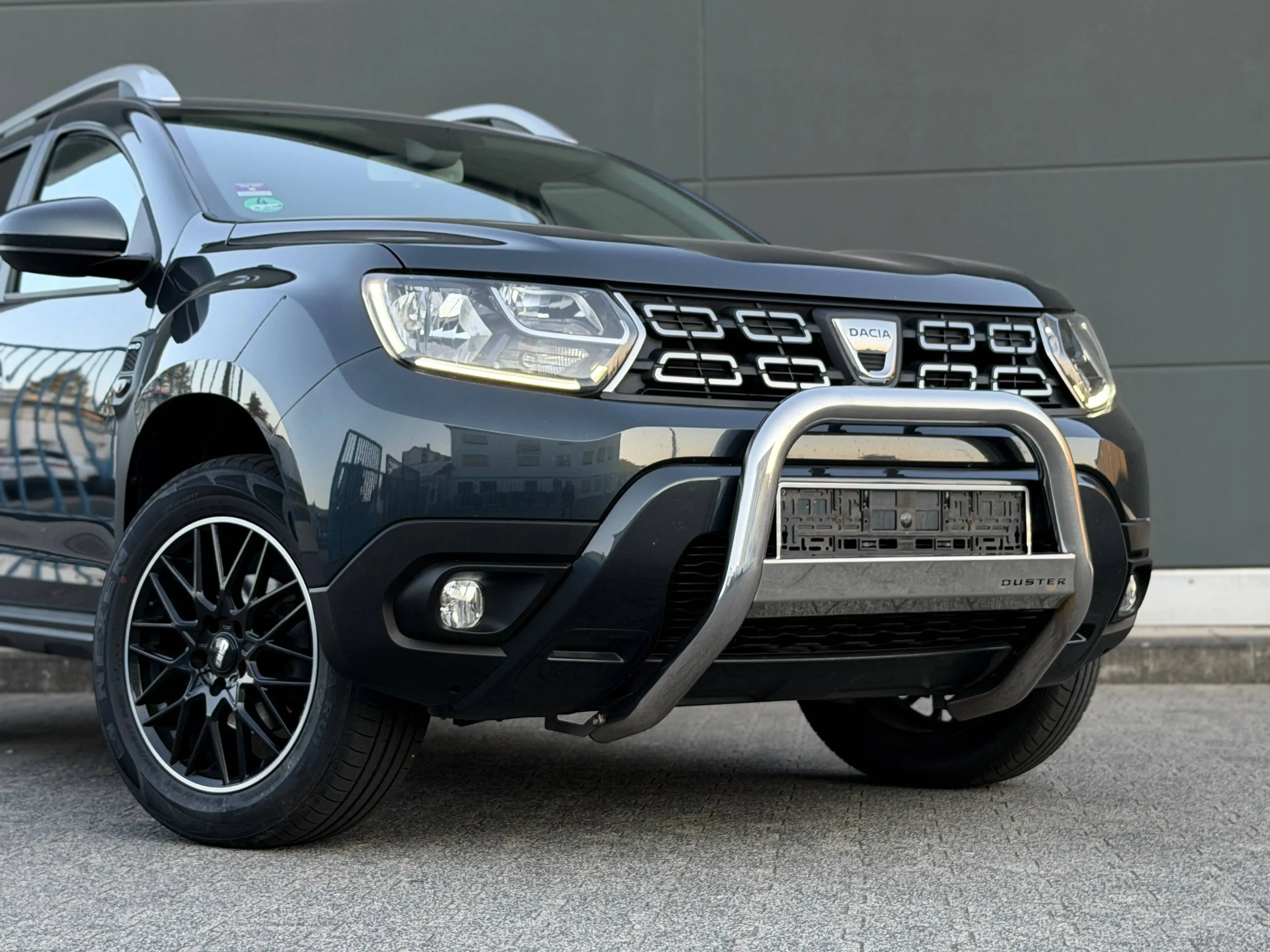 Dacia Duster Prestige 4WD Allrad 1. Hand Unfallfrei Leder Rkam Sitzheizung — photo 10