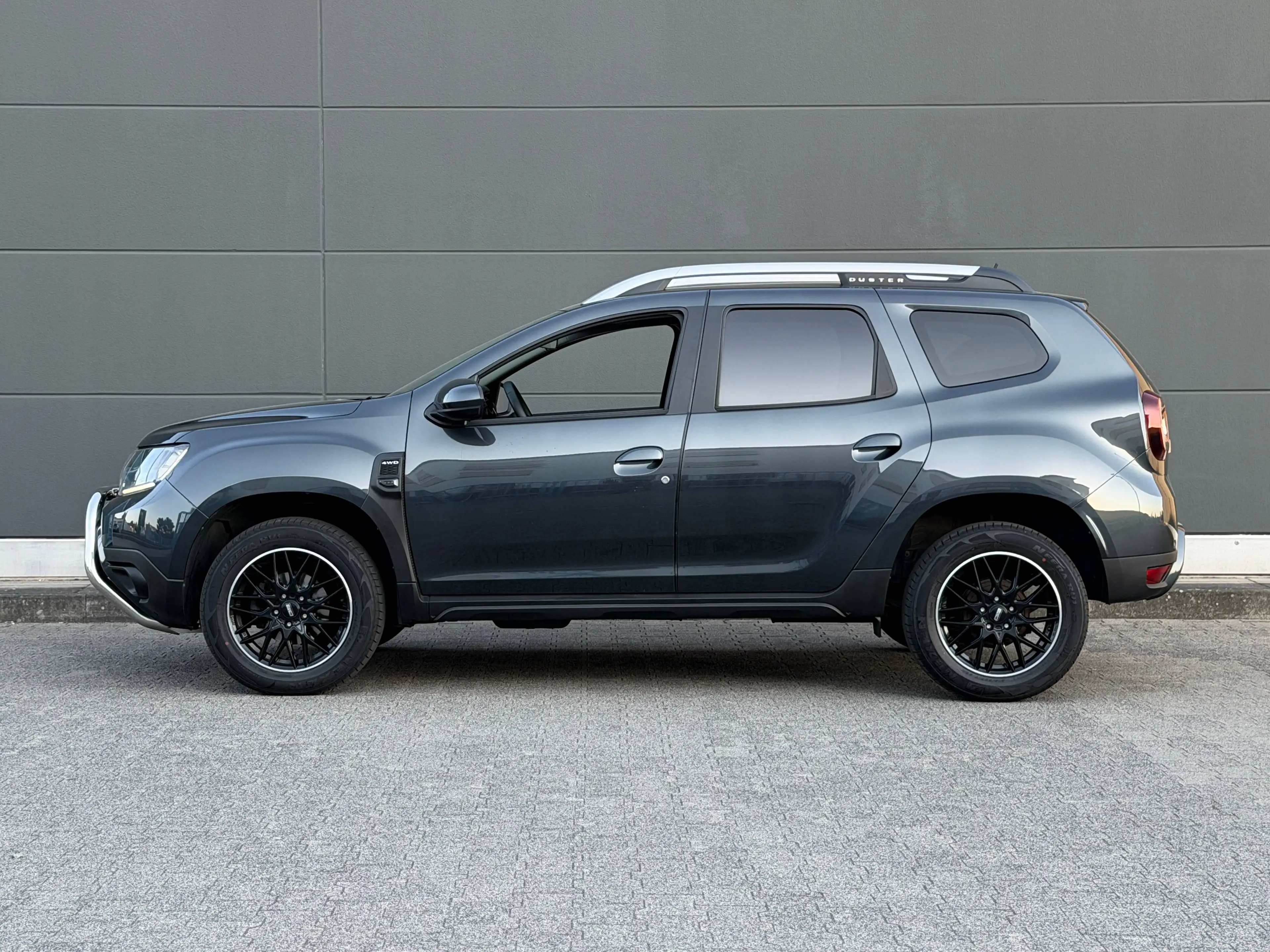 Dacia Duster Prestige 4WD Allrad 1. Hand Unfallfrei Leder Rkam Sitzheizung — photo 12