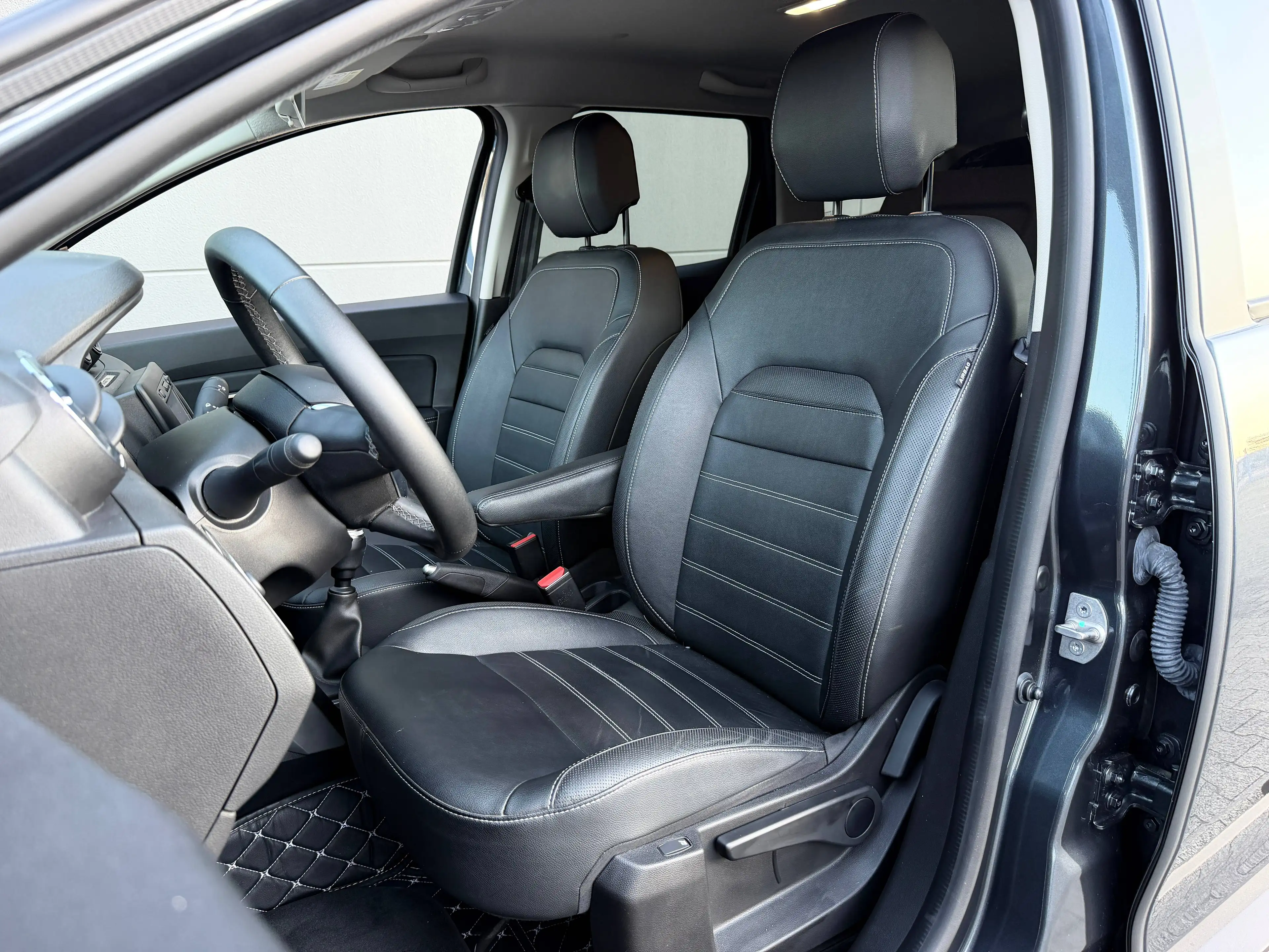 Dacia Duster Prestige 4WD Allrad 1. Hand Unfallfrei Leder Rkam Sitzheizung — photo 5