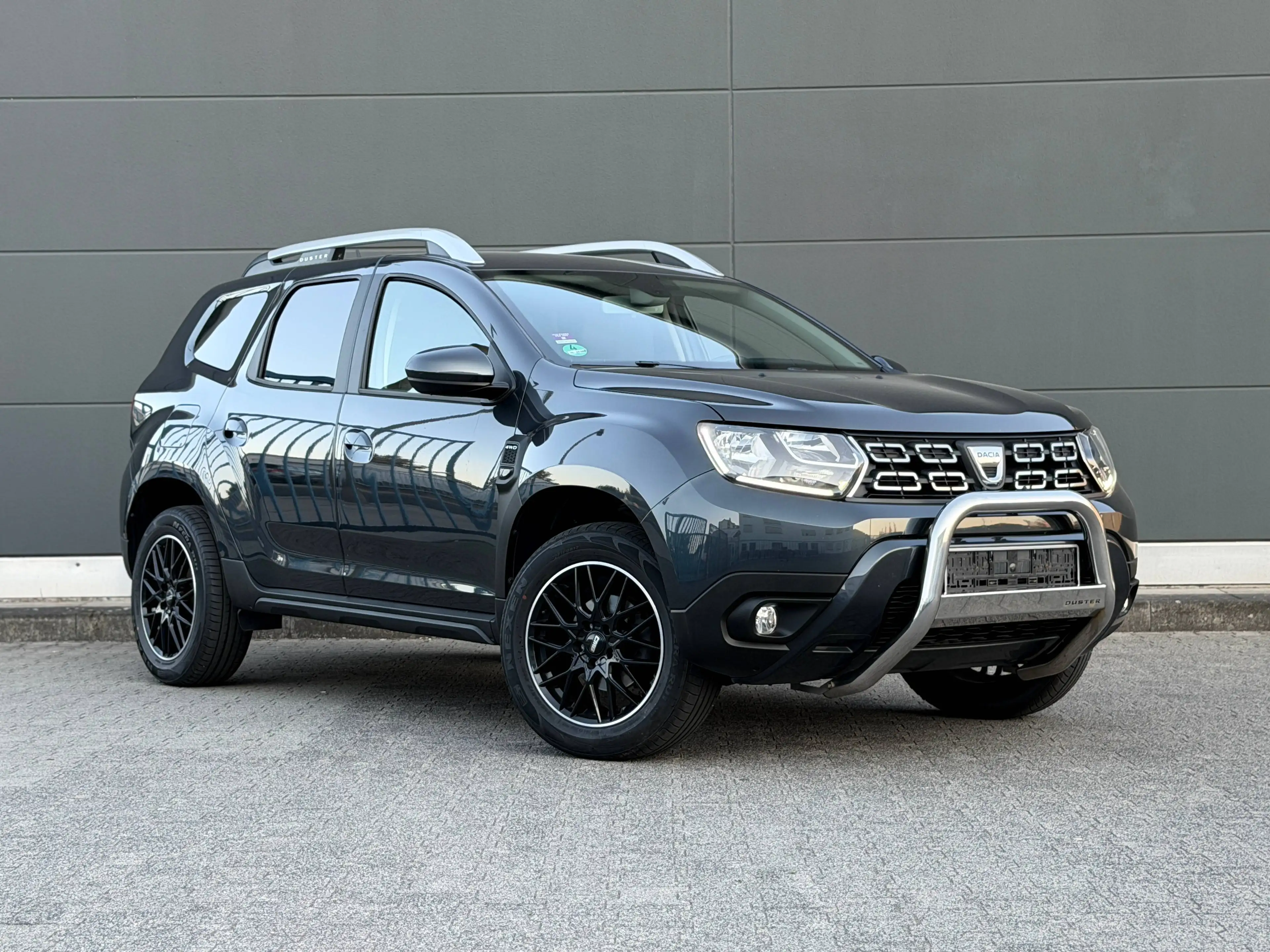 Dacia Duster Prestige 4WD Allrad 1. Hand Unfallfrei Leder Rkam Sitzheizung — photo 3