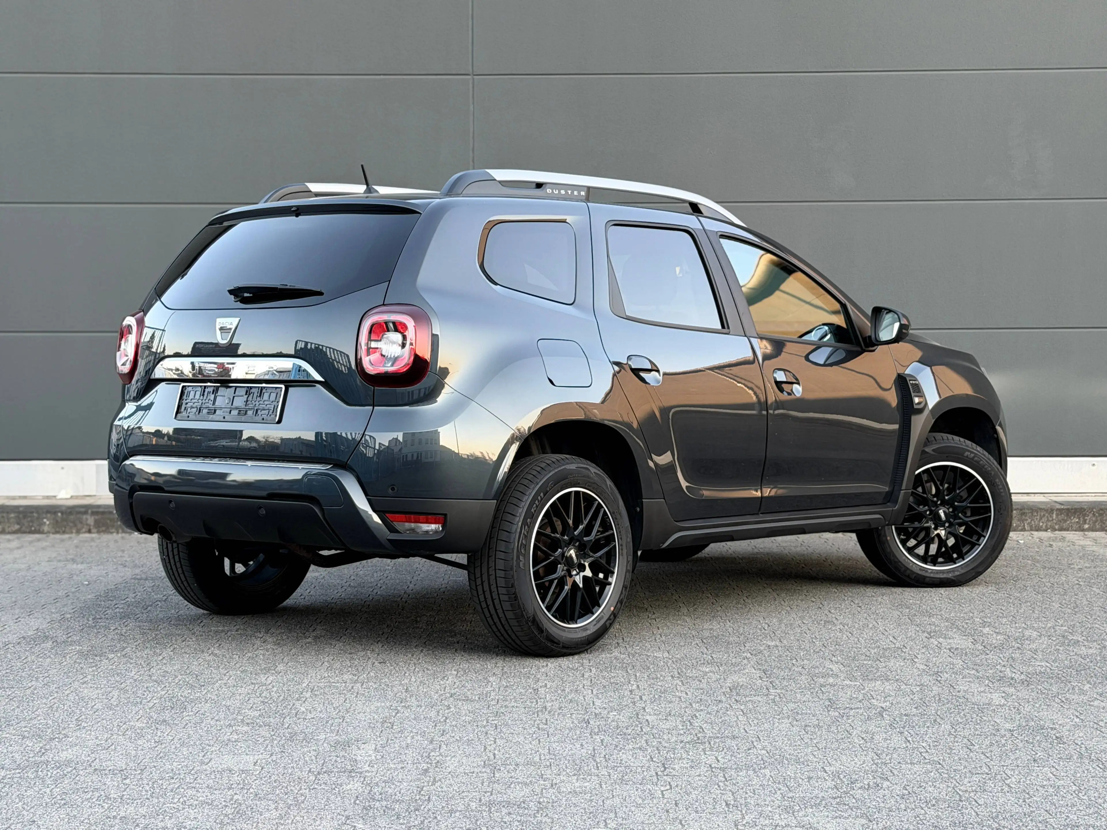 Dacia Duster Prestige 4WD Allrad 1. Hand Unfallfrei Leder Rkam Sitzheizung — photo 2