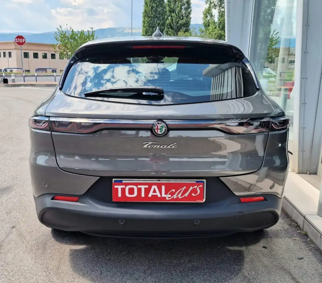 Alfa Romeo Tonale 2023 — фото 8