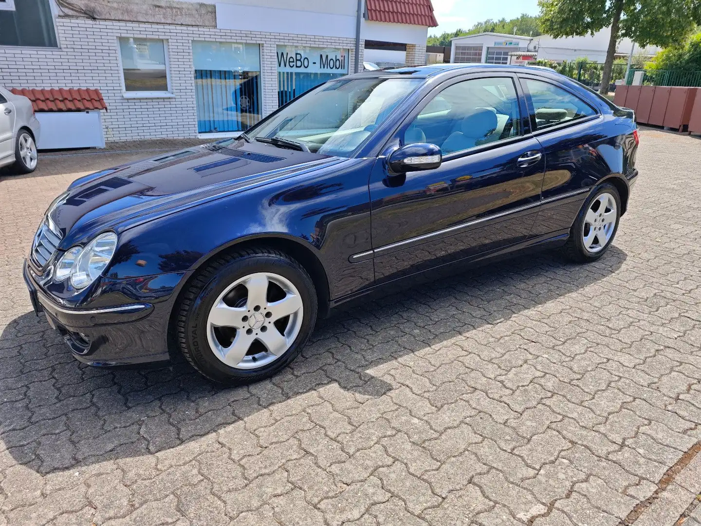 Mercedes-Benz C 160 Kompresser Sportcoupe, super Ausstattung! Bleu - 1
