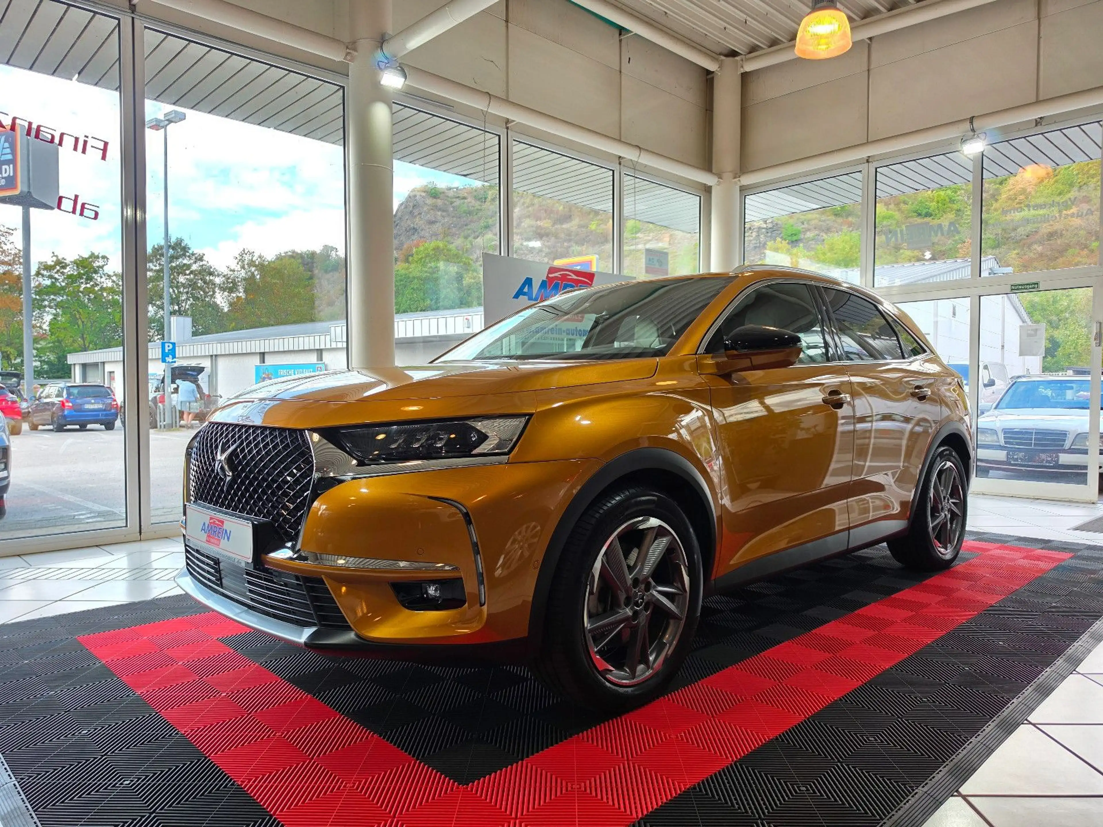 DS Automobiles DS 7 Crossback E-Tense 4x4 Be Chic+MASSAGE+360°+ — photo 3