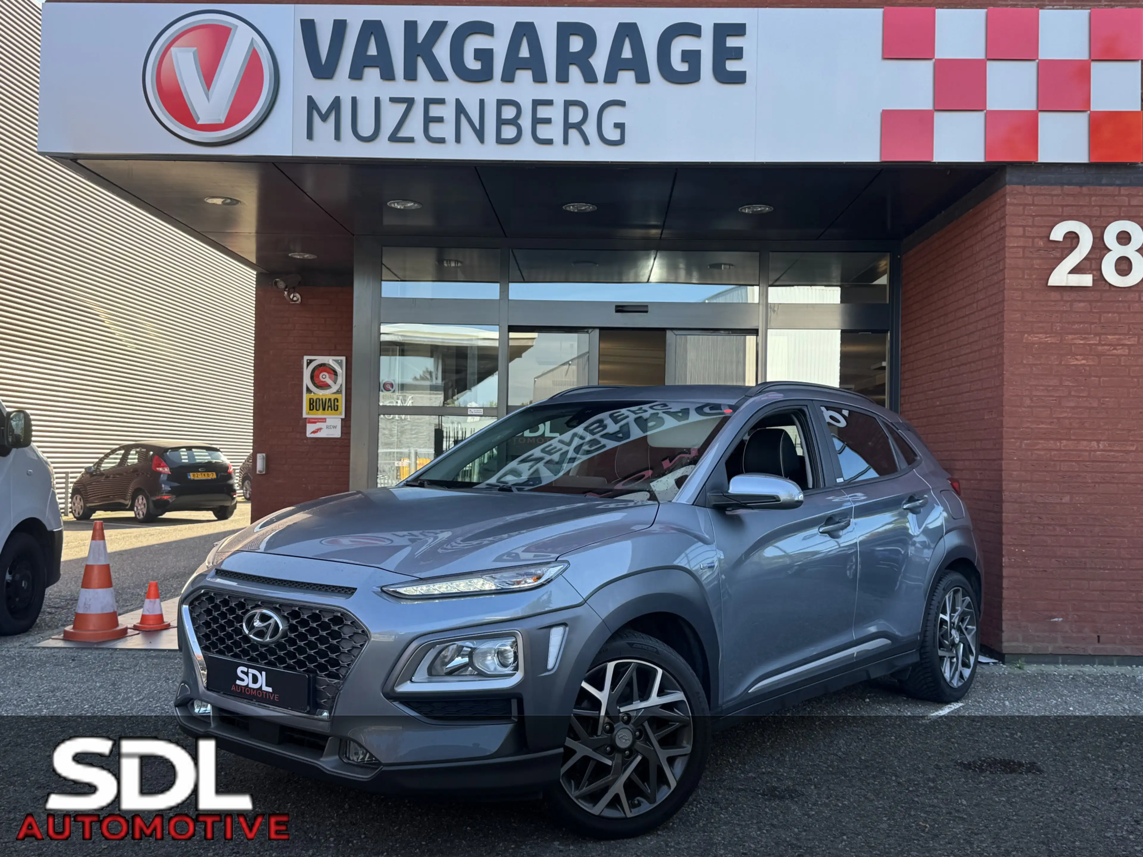 Hyundai KONA 1.6 GDI HEV Premium // TREKHAAK! // KRELL PREMIUM