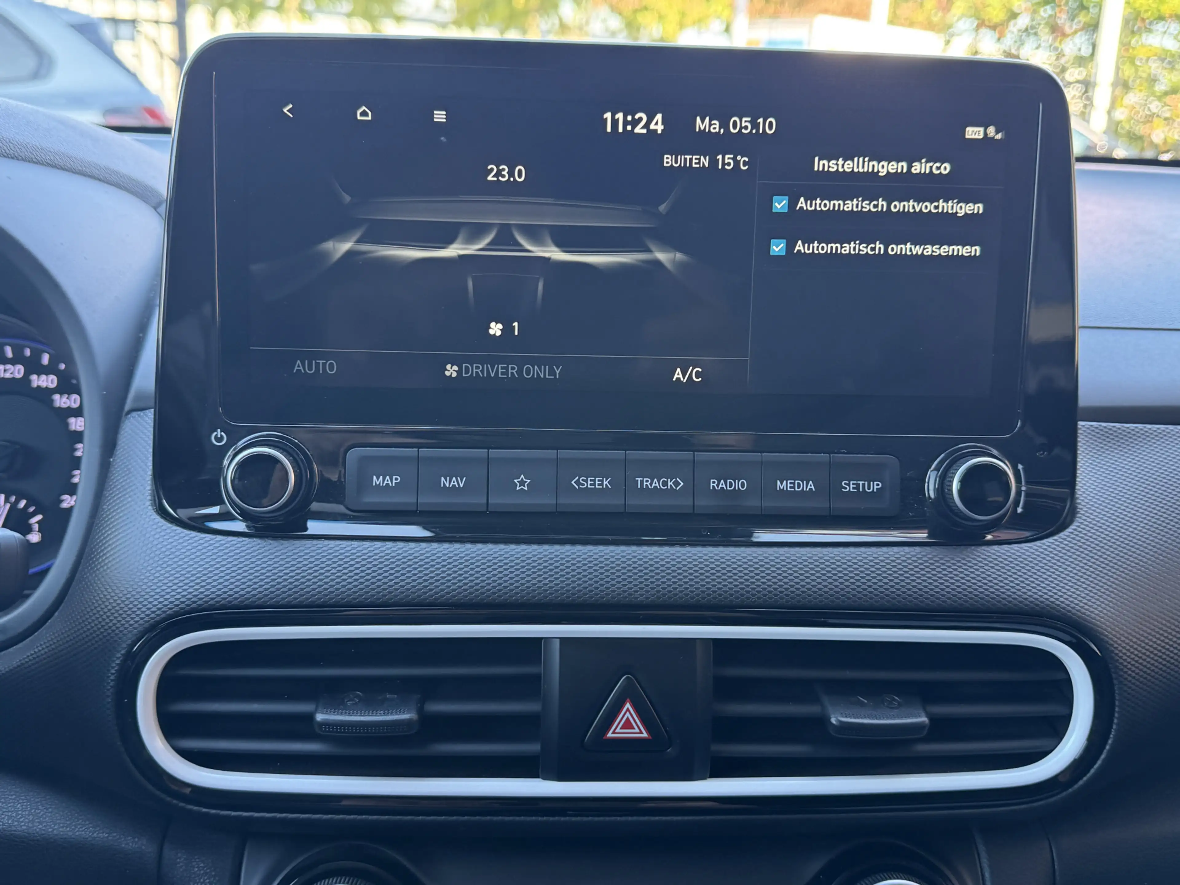 Hyundai KONA 1.6 GDI HEV Premium // TREKHAAK! // KRELL PREMIUM — photo 13