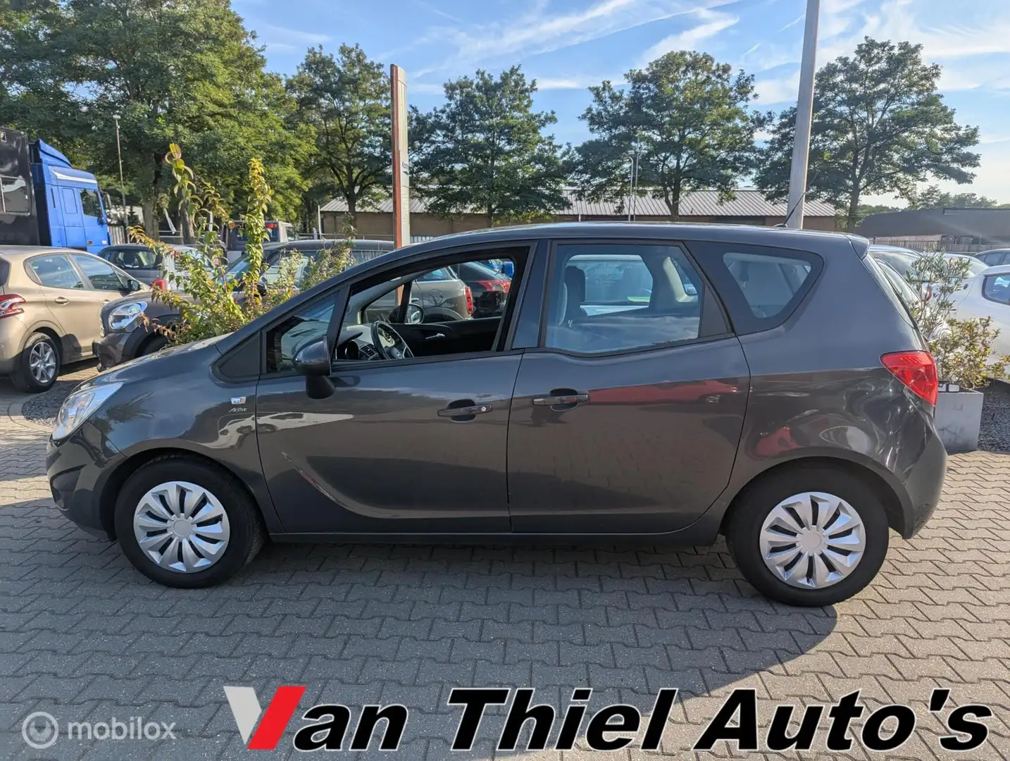 Opel Meriva 1.4 Selection Grau - 2