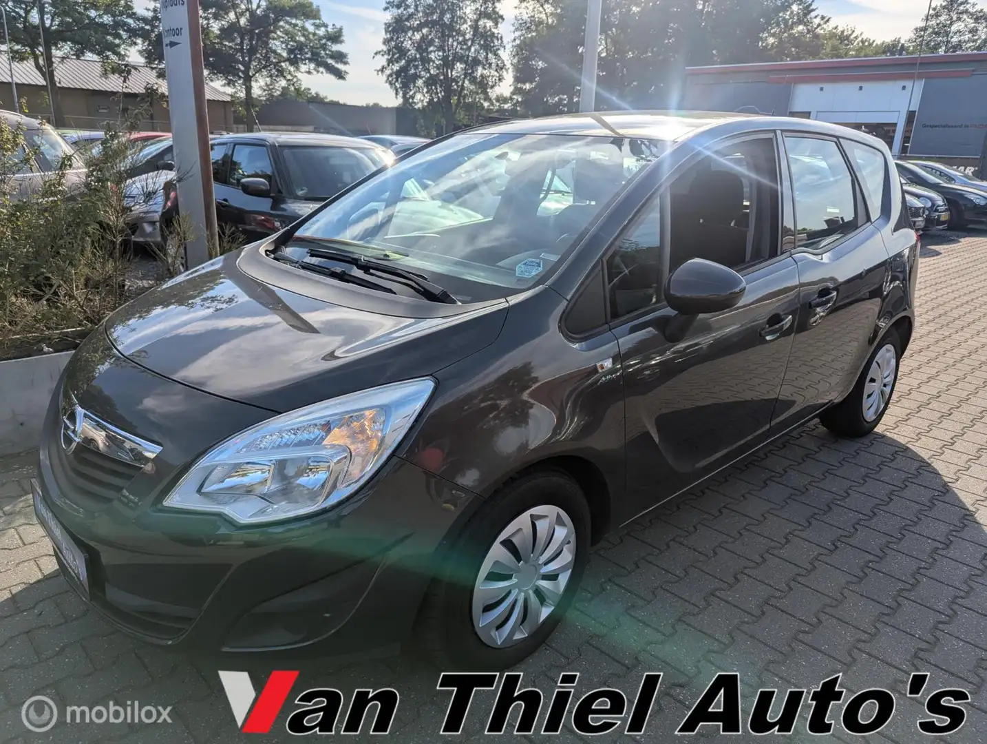 Opel Meriva 1.4 Selection Grau - 1
