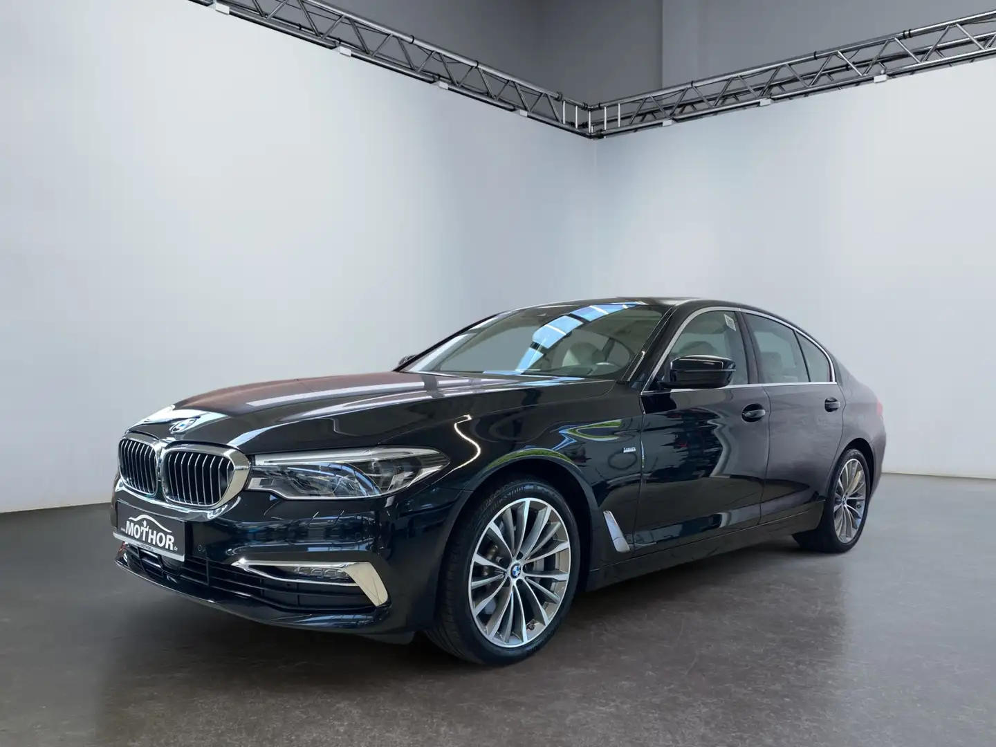 BMW 530 d Luxury Line Automatik 4x4 STH ACC NAVI SHZ Siyah - 2
