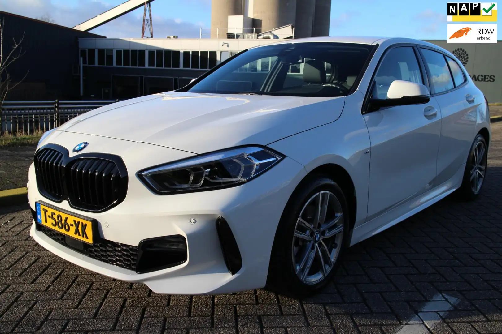 BMW 118 1-serie 118i_AUTOMAAT_LEER_NETTE AUTO Alb - 1