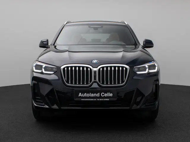 BMW X3 view 2