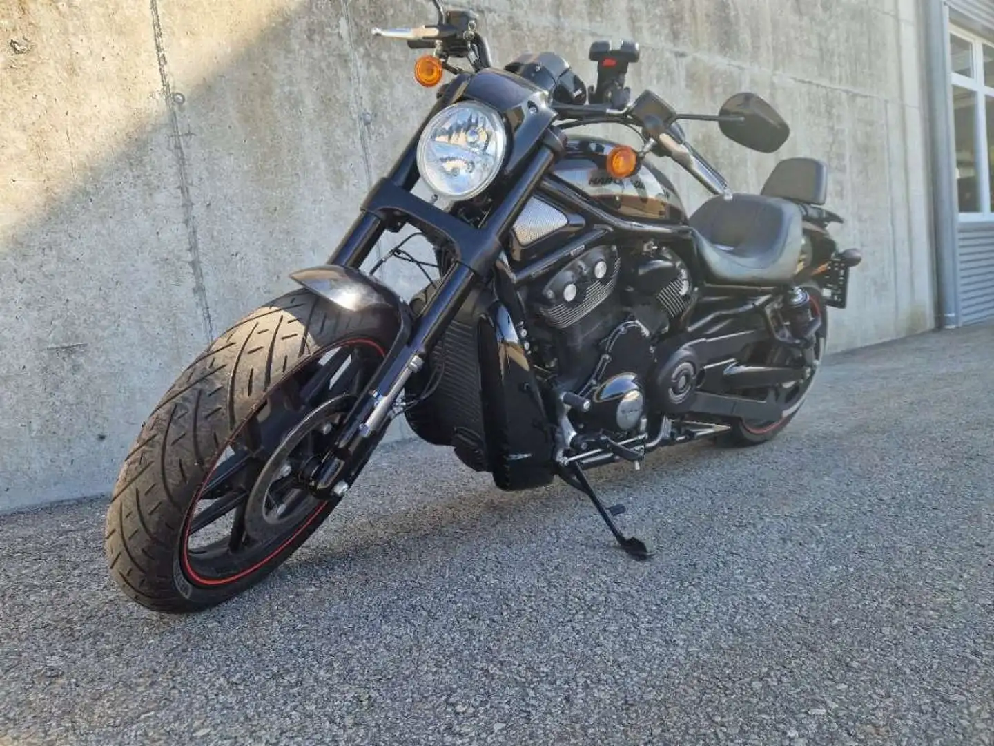 Harley-Davidson V-Rod Night Road SPEZIAL Zwart - 2