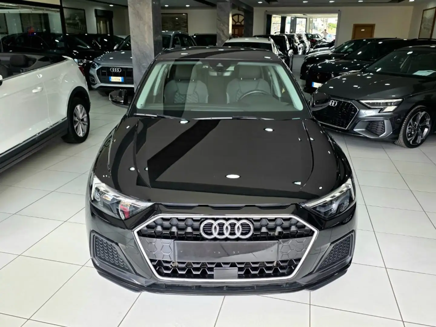 Audi A1 NEW SportBack 25 1.0 TFSI Advanced Admired Noir - 2