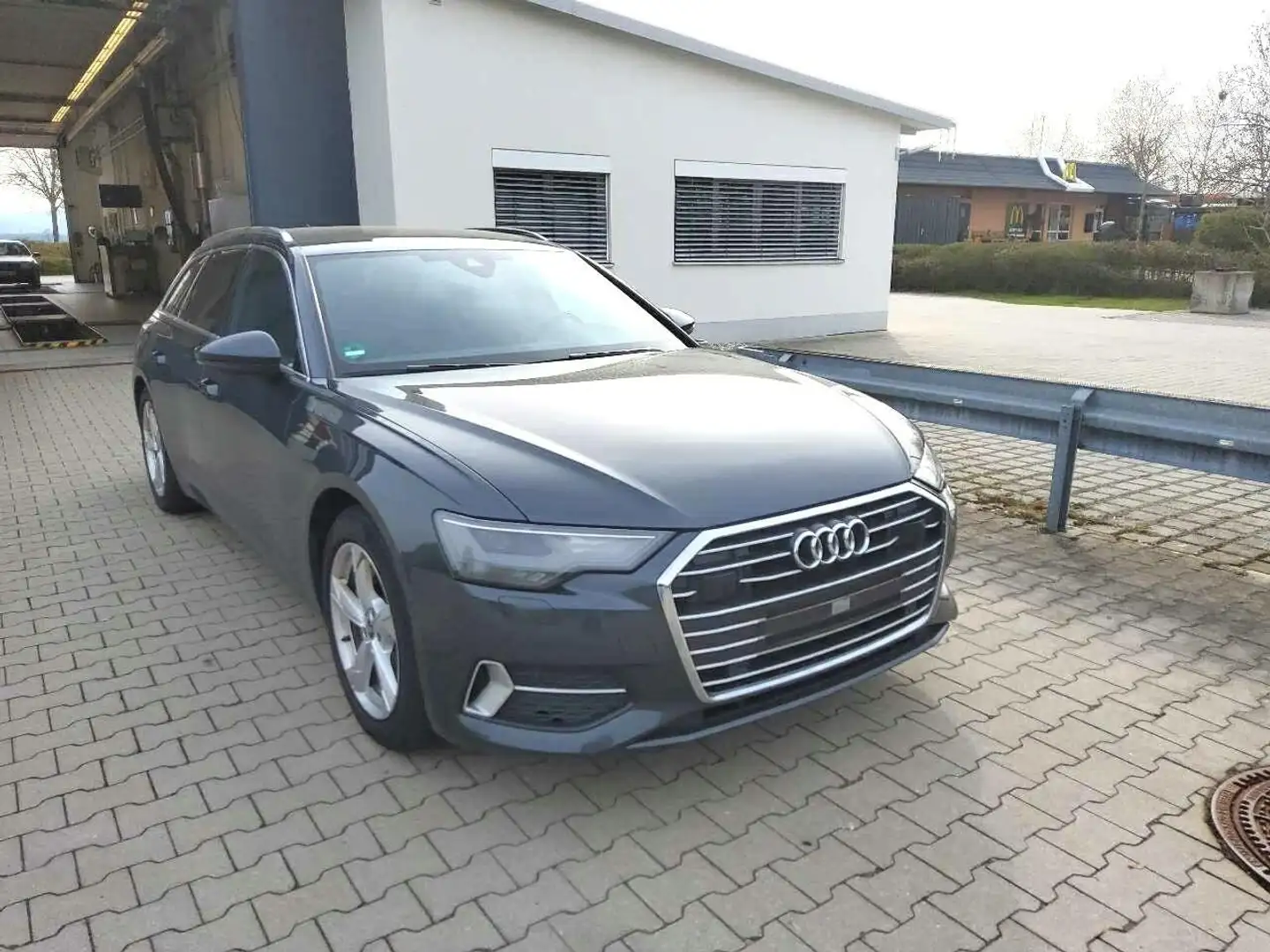 Audi A6 Avant 35 TDI sport B&O Kamera AHK 1.Hd ACC Grau - 2