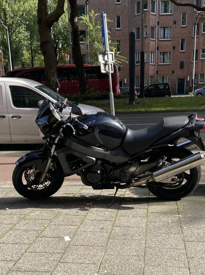 Honda X 11