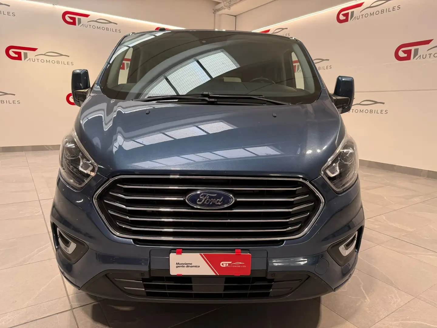 Ford Tourneo Custom 2.0 170cv EcoBlue Passolungo Gancio Bleu - 2