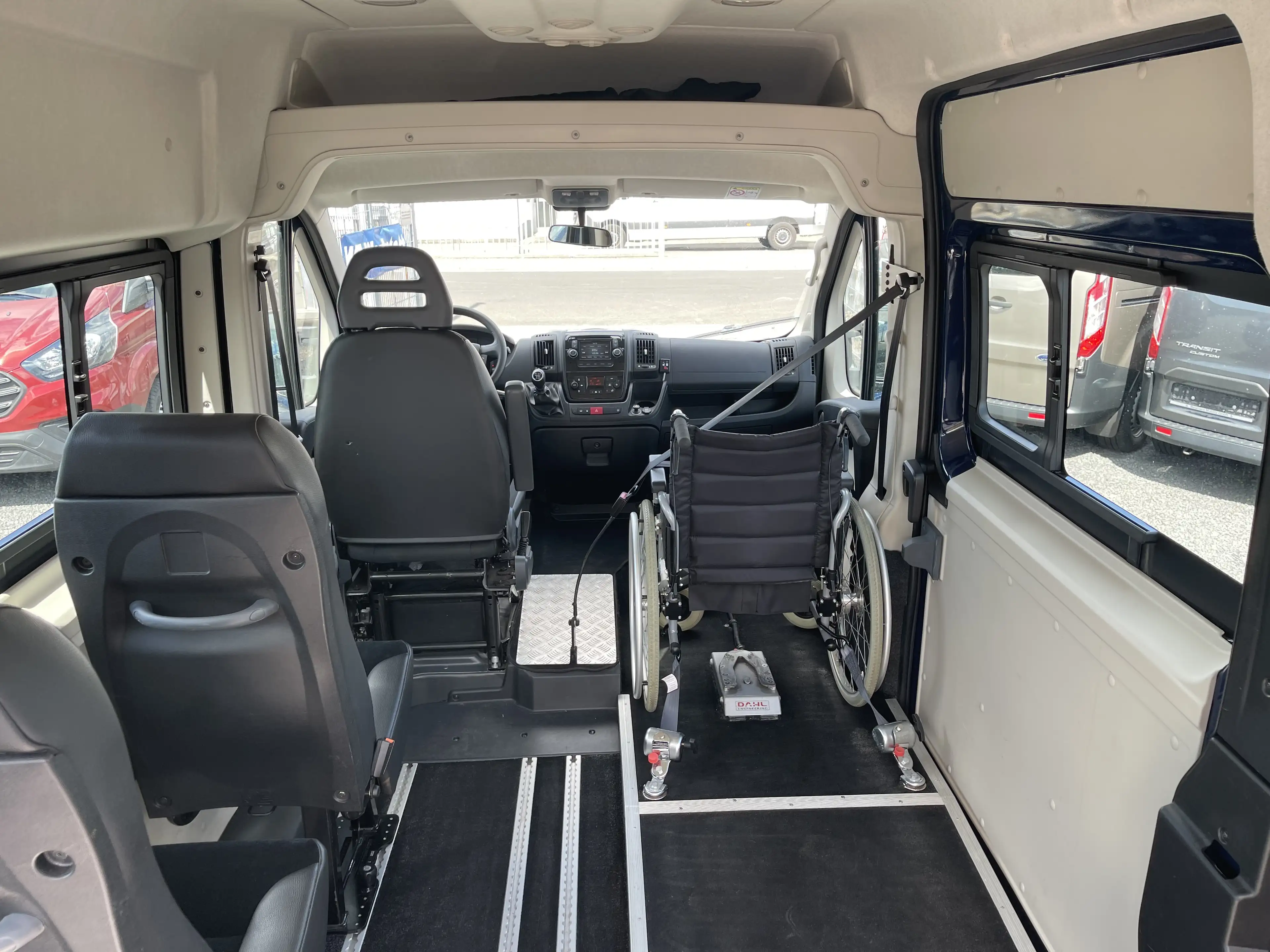 Citroen Jumper Jumper L2H2 Behindertengerecht Beifahrerrollstuhplatz — photo 9