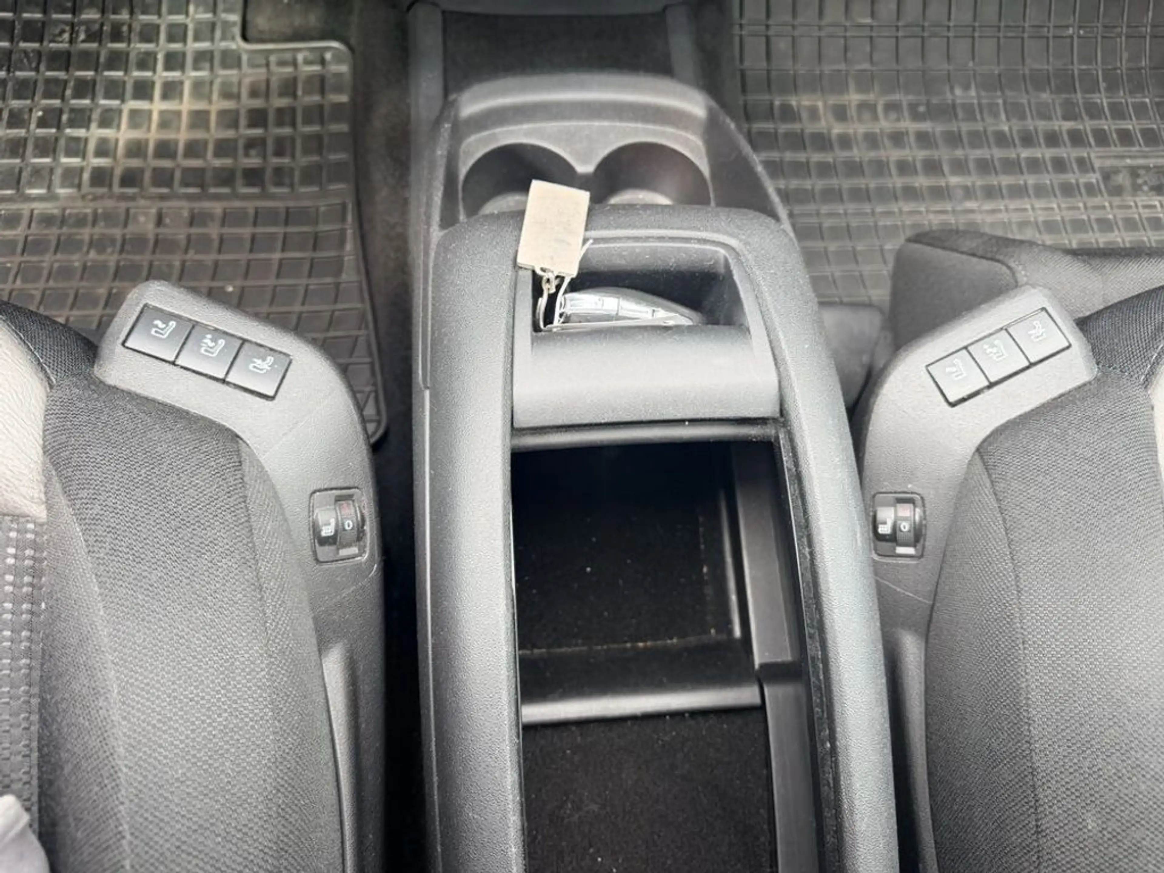 Citroen Grand C4 Picasso BHDi 120 EAT 6 Shine — photo 15