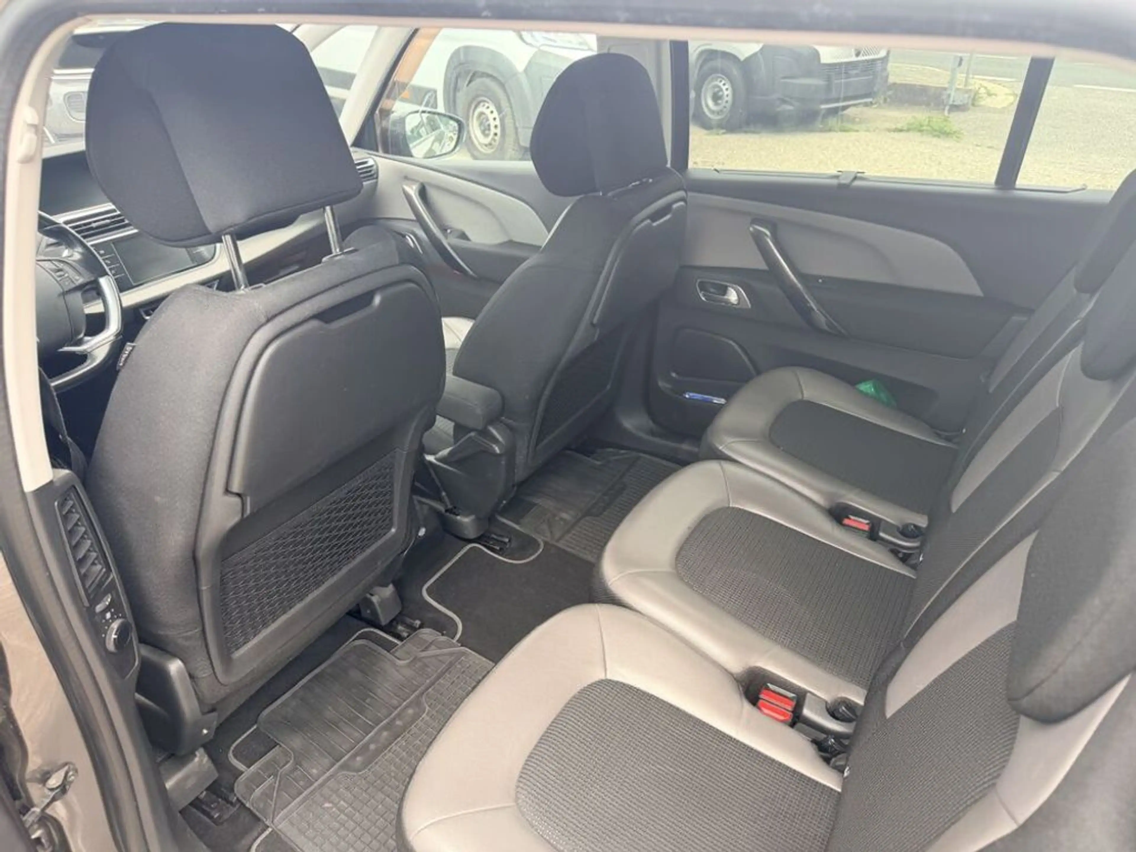 Citroen Grand C4 Picasso BHDi 120 EAT 6 Shine — photo 10