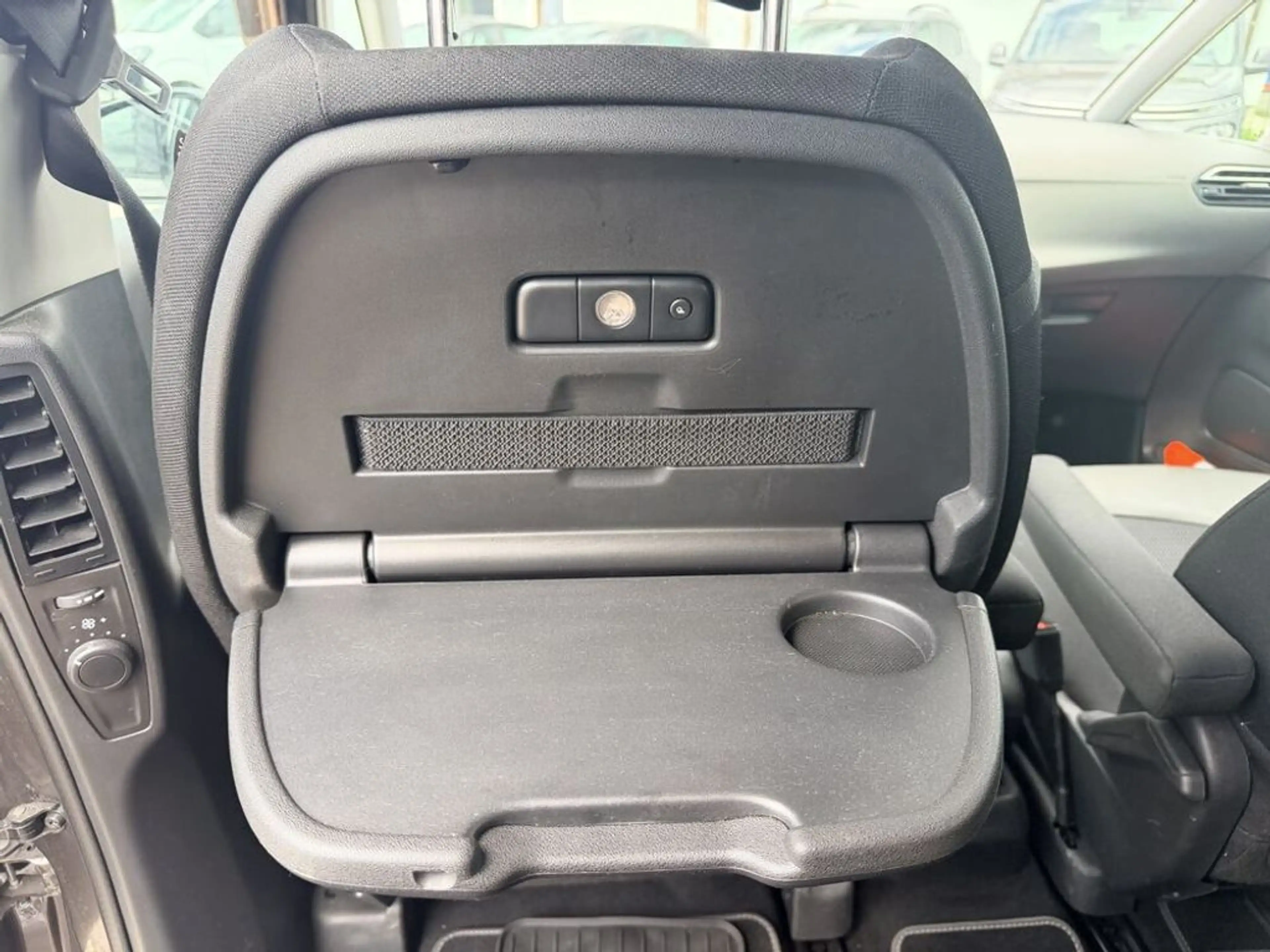 Citroen Grand C4 Picasso BHDi 120 EAT 6 Shine — photo 13